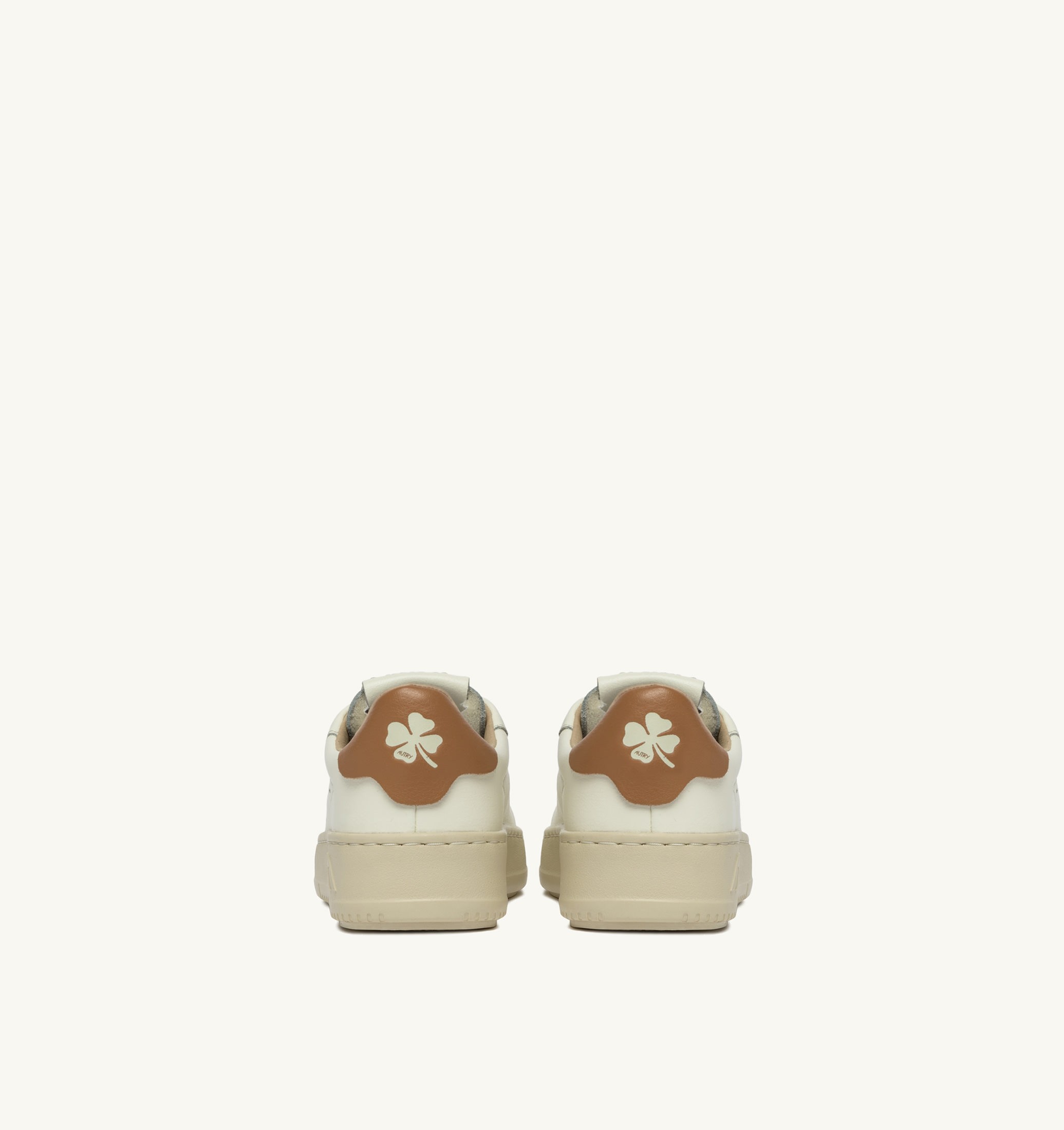 BASKETS DALLAS KIDS LOW EN CUIR MARSHMALLOW ET BROWN SUGAR