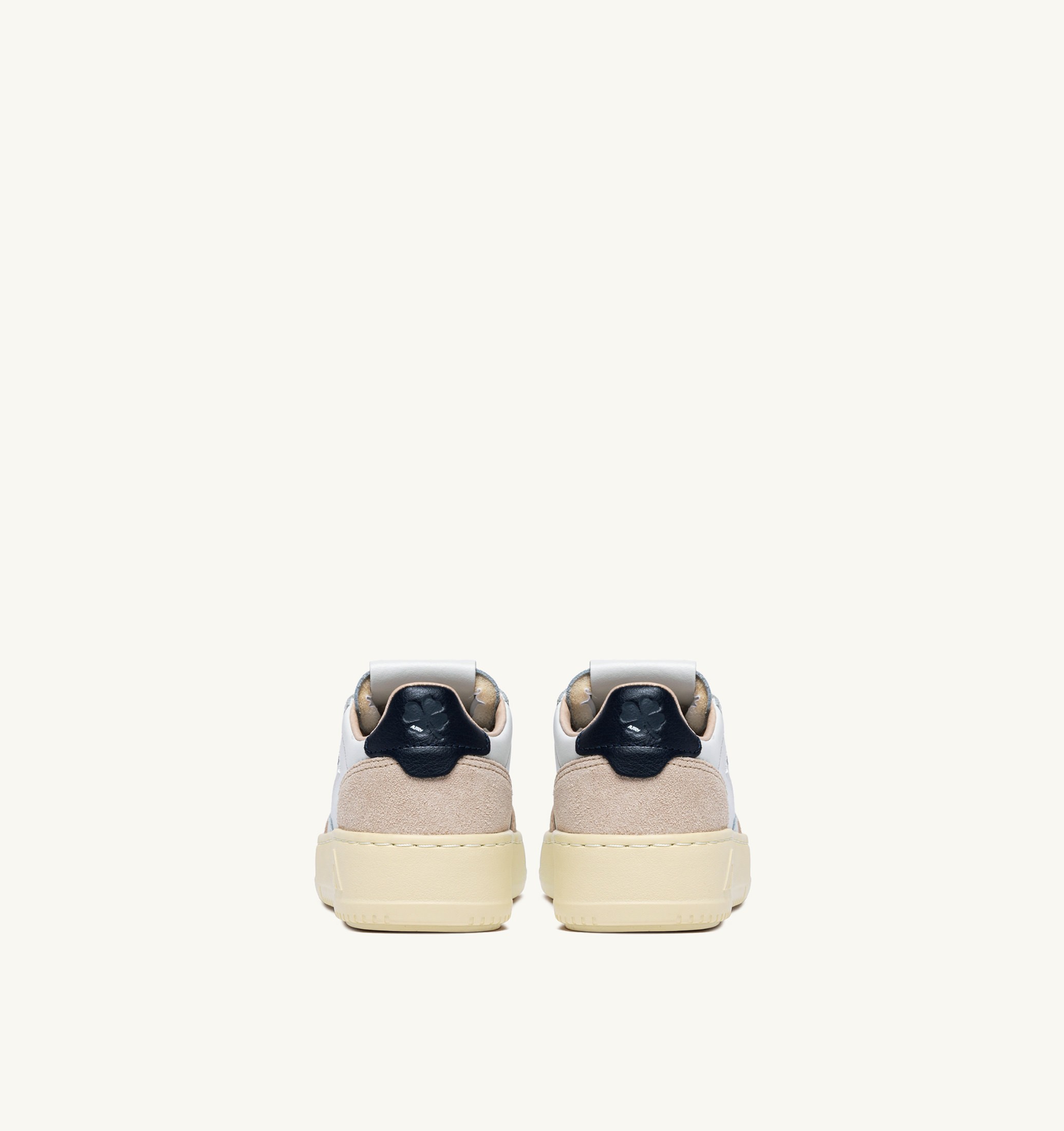 BASKETS MEDALIST KIDS LOW EN DAIM BLANC ET BLUE SPACE
