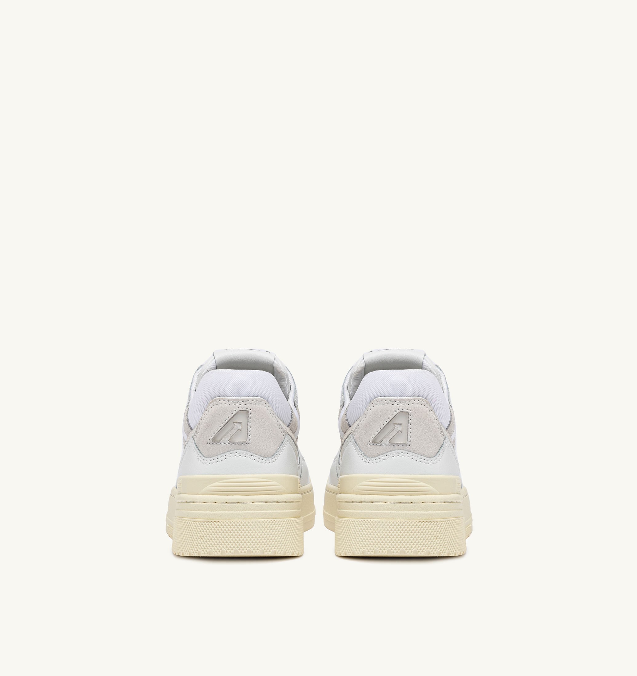 BASKETS CLC LOW EN CUIR BLANC ET DAIM