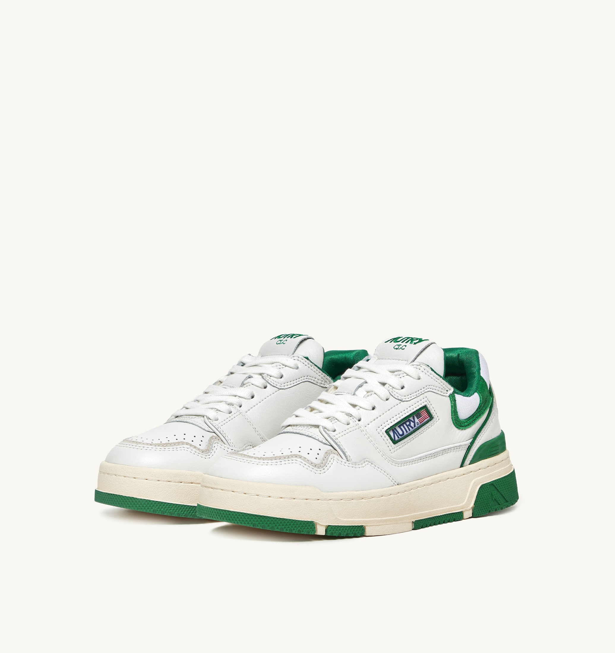 BASKETS CLC LOW EN CUIR BLANC ET DAIM AMAZON
