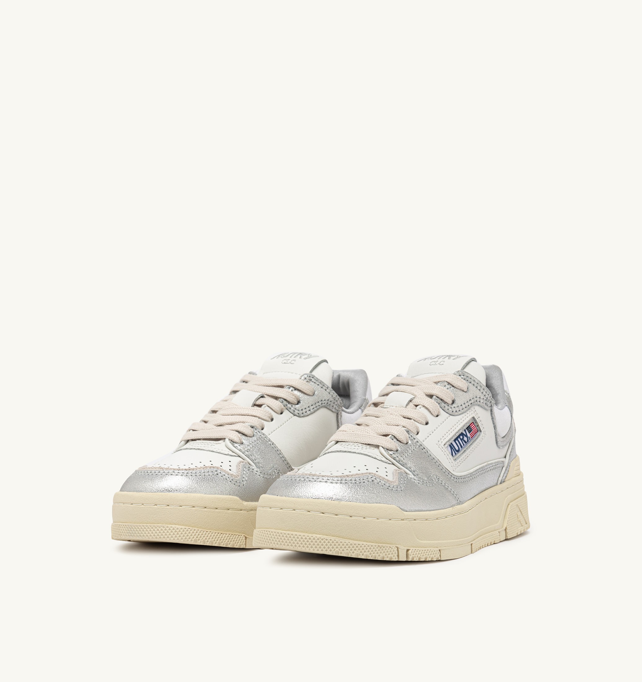 BASKETS CLC LOW EN CUIR COLORIS ARGENT