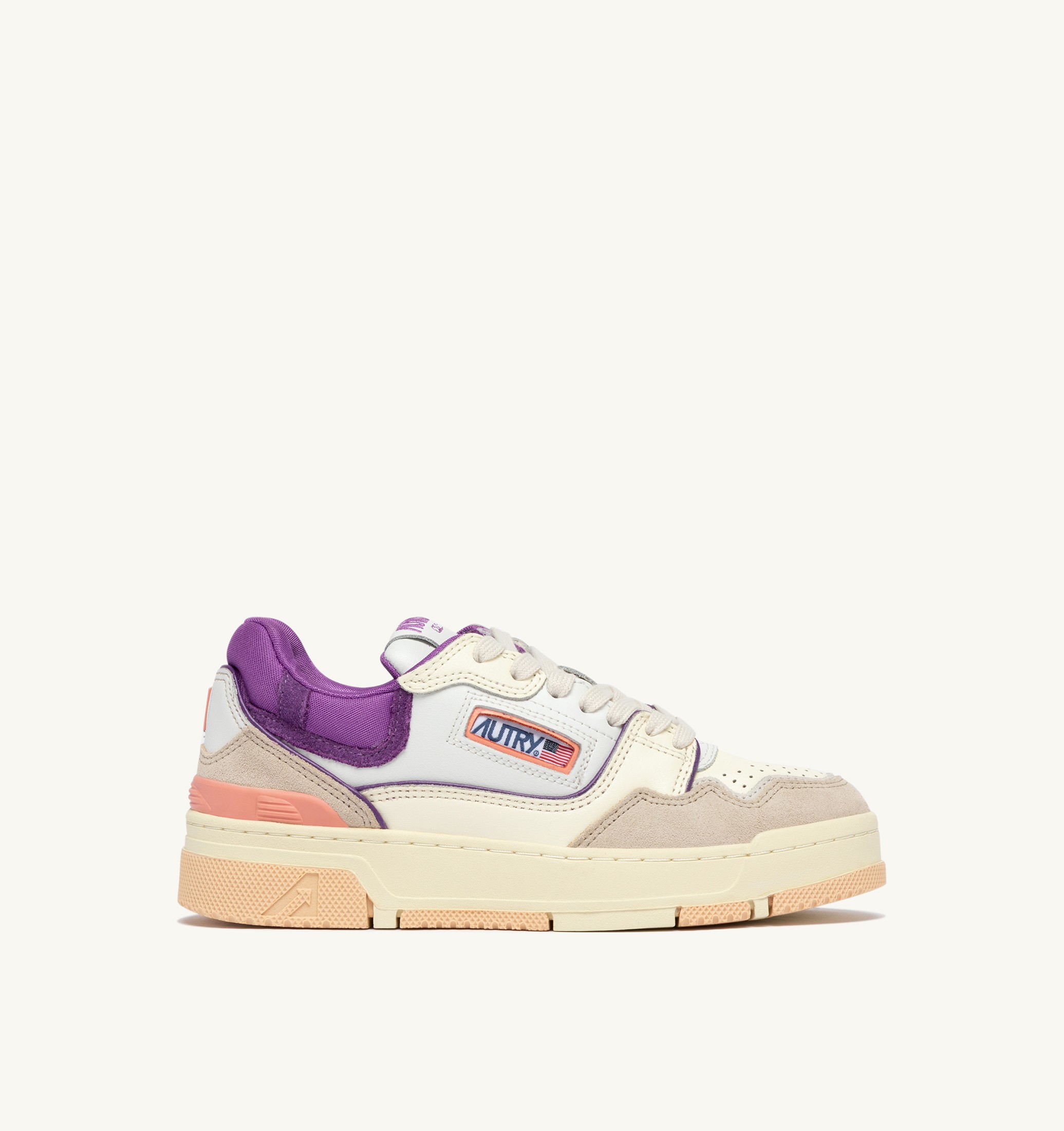 BASKETS CLC LOW EN CUIR ET DAIM BLANC SAND ET DEWBERRY