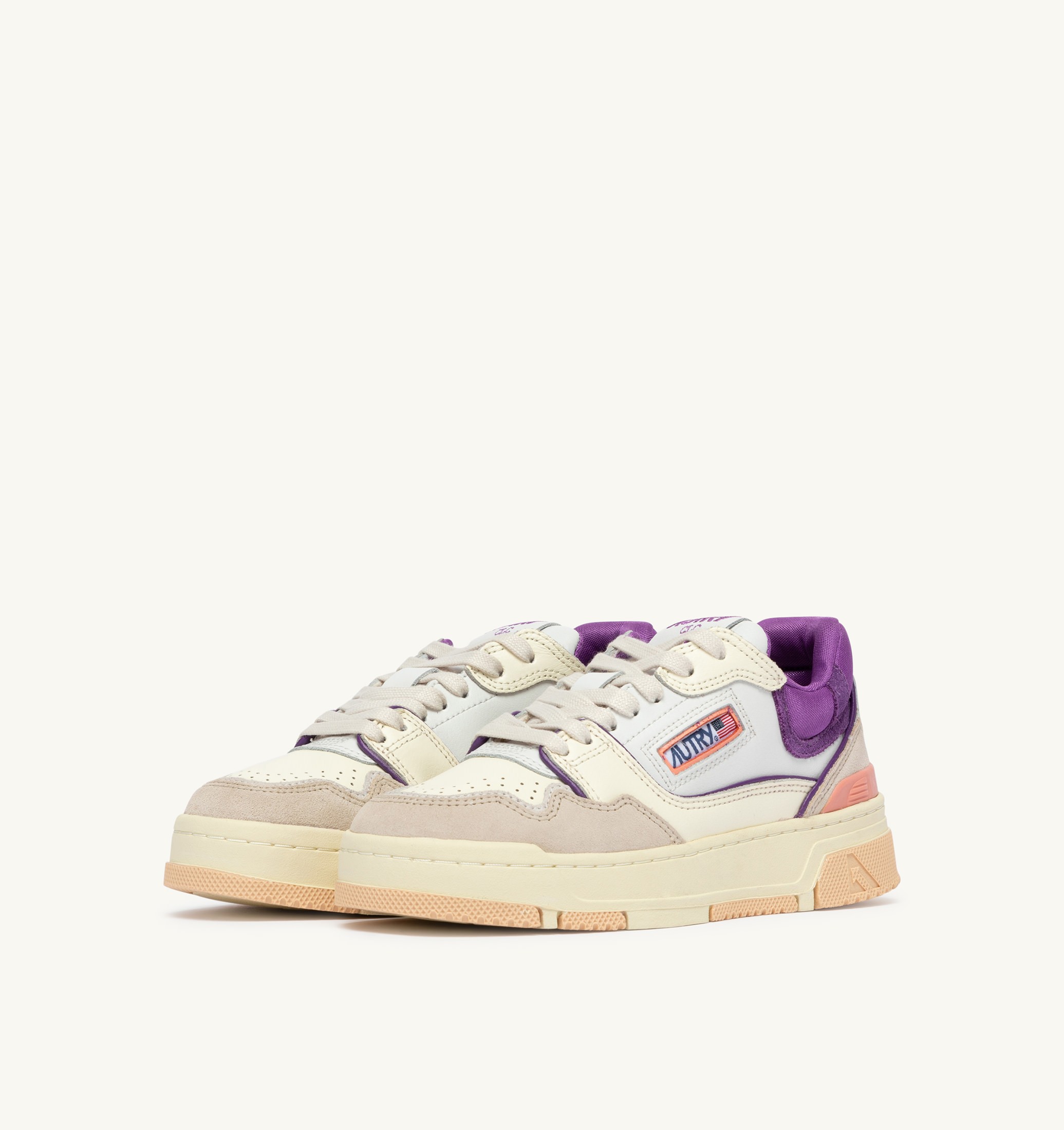 BASKETS CLC LOW EN CUIR ET DAIM BLANC SAND ET DEWBERRY