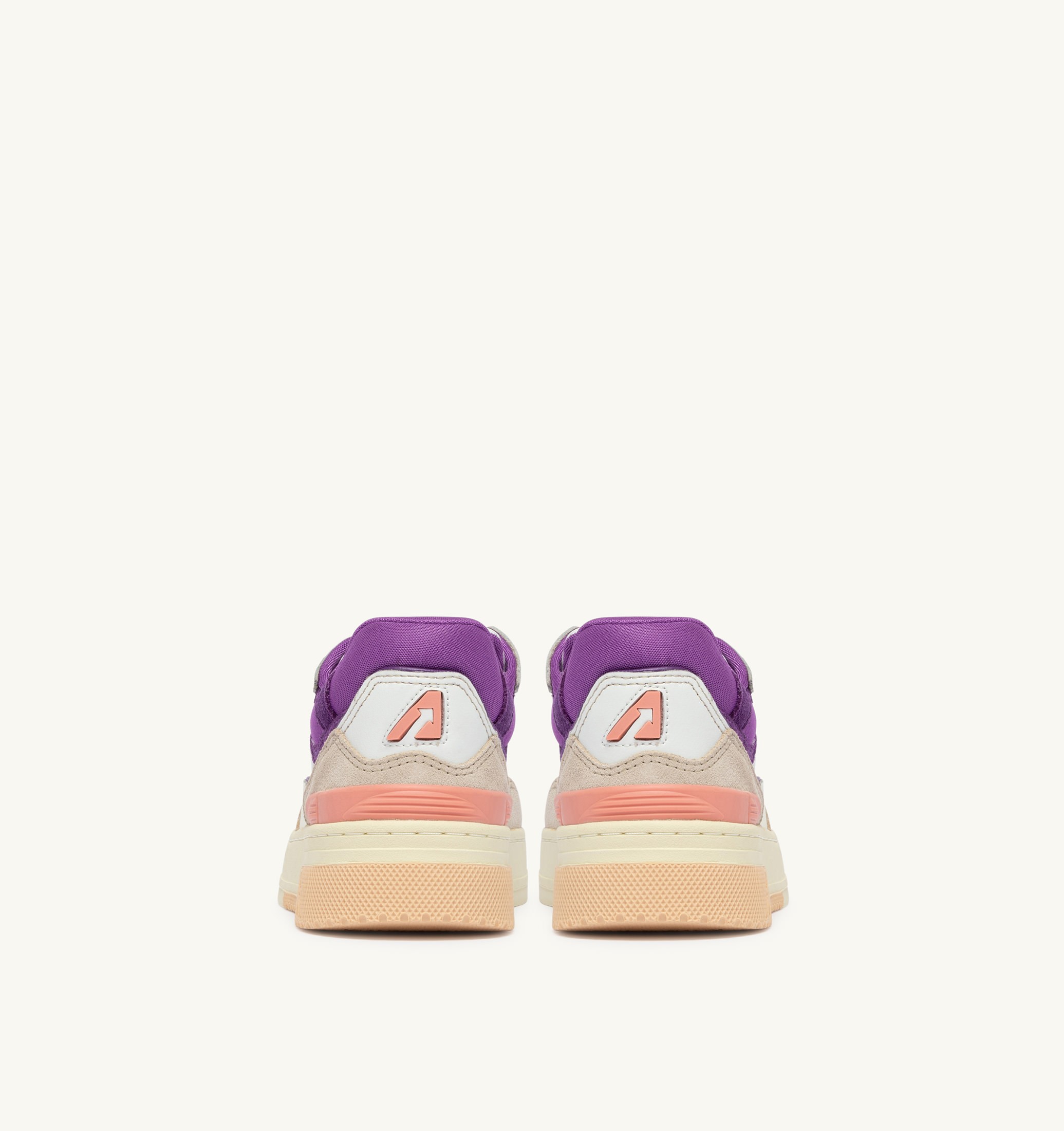 BASKETS CLC LOW EN CUIR ET DAIM BLANC SAND ET DEWBERRY