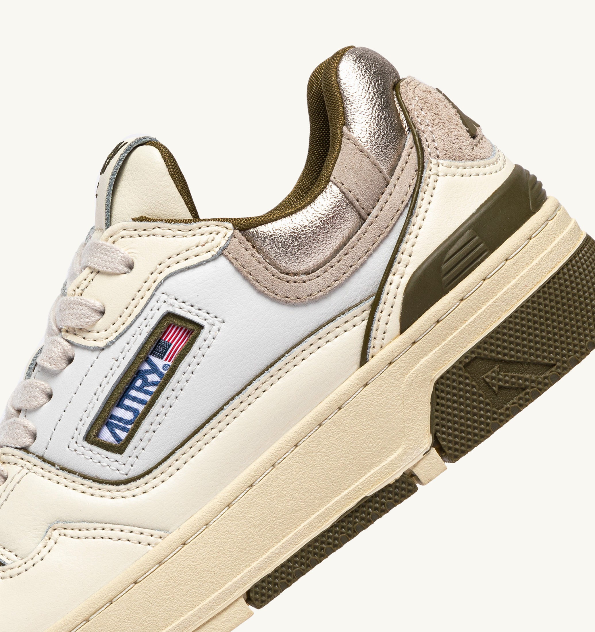 BASKETS CLC LOW EN CUIR WHISPER WHITE LIZARD ET PLATINUM