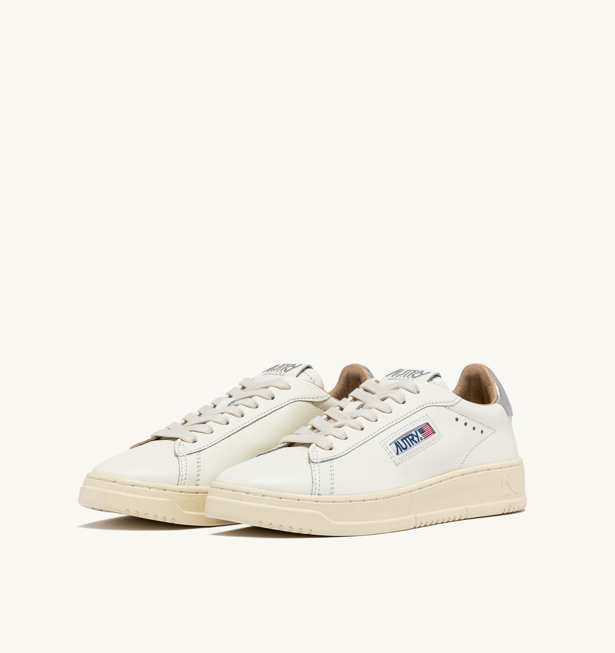 BASKETS DALLAS LOW EN CUIR BLANC ET ARGENT