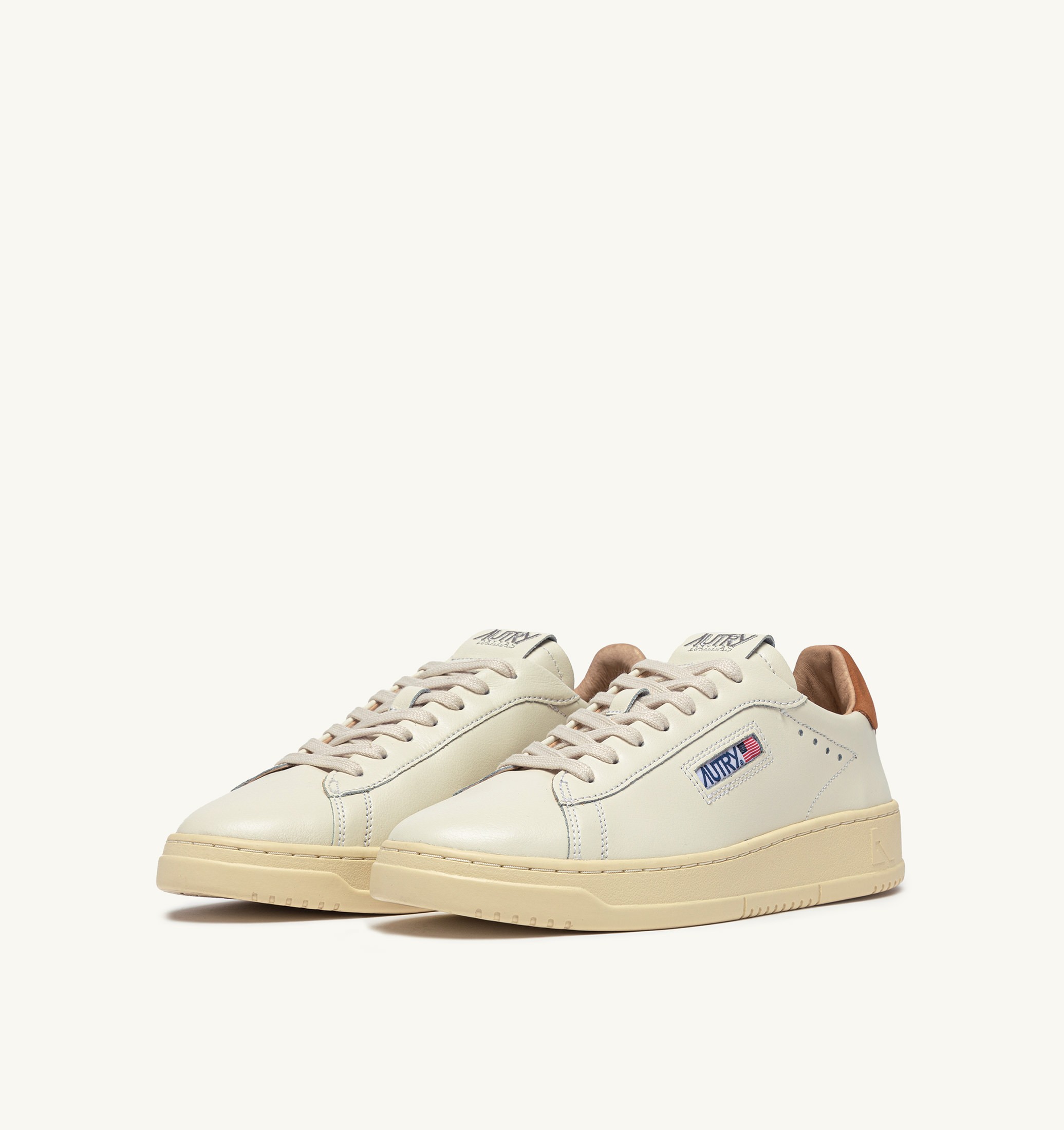 BASKETS DALLAS LOW EN CUIR MARSHMALLOW ET BROWN SUGAR