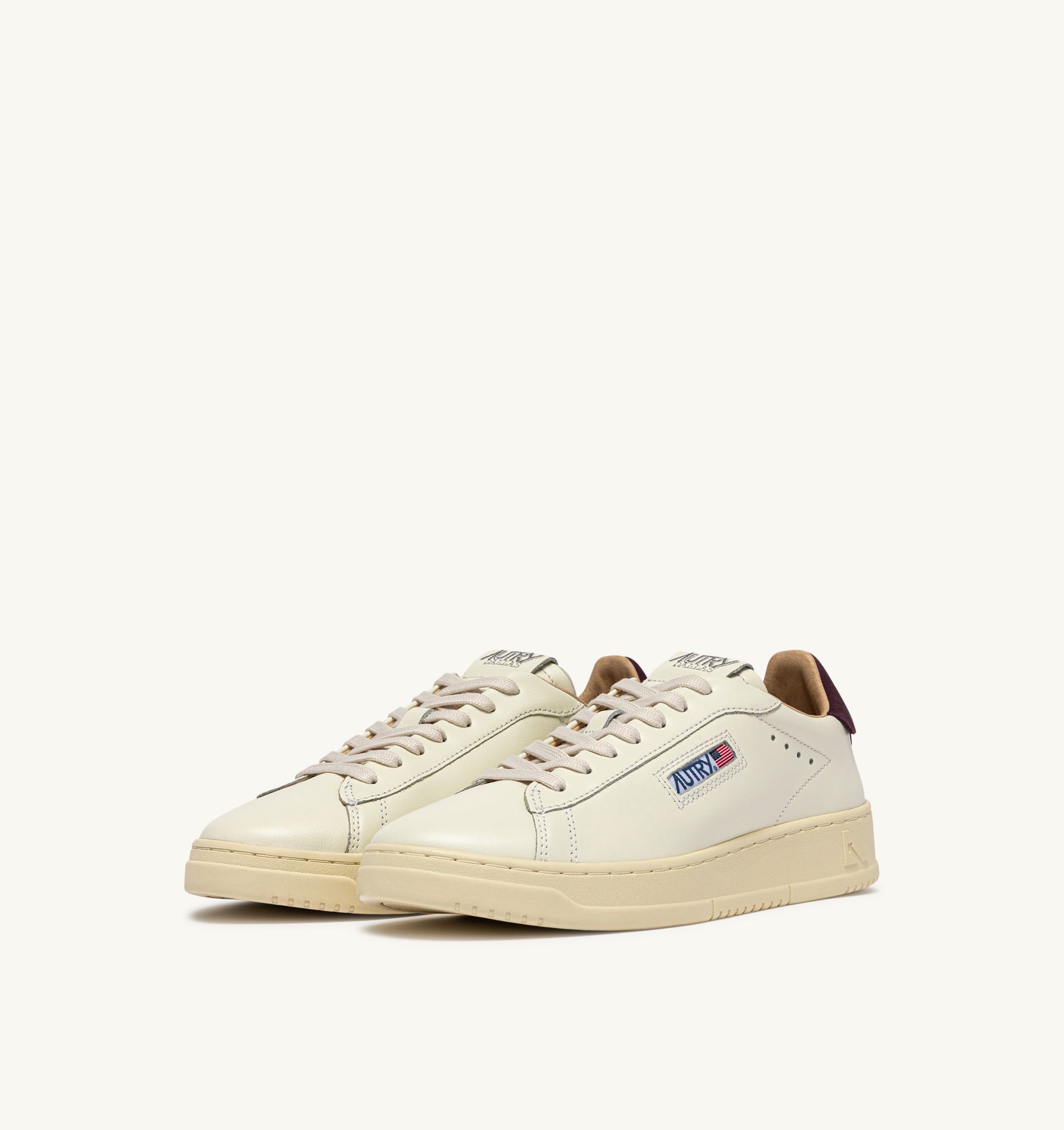 BASKETS DALLAS LOW EN CUIR MARSHMALLOW ET FIG