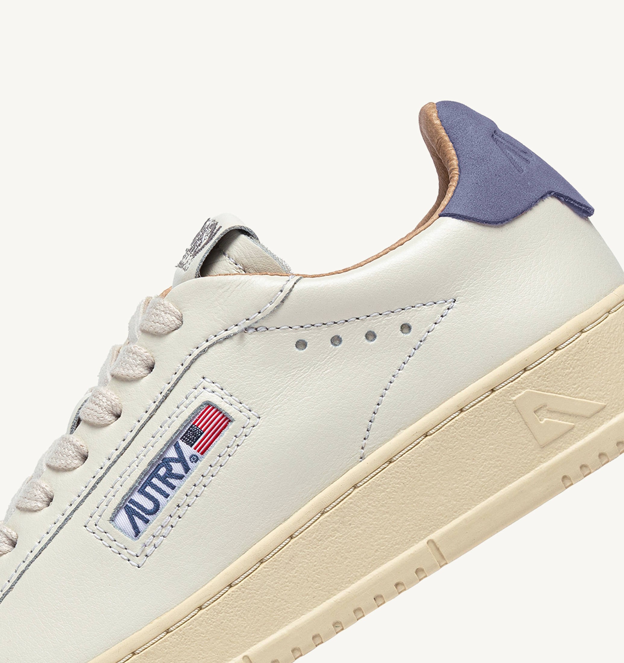 BASKETS DALLAS LOW EN CUIR MARSHMALLOW ET TEMPEST