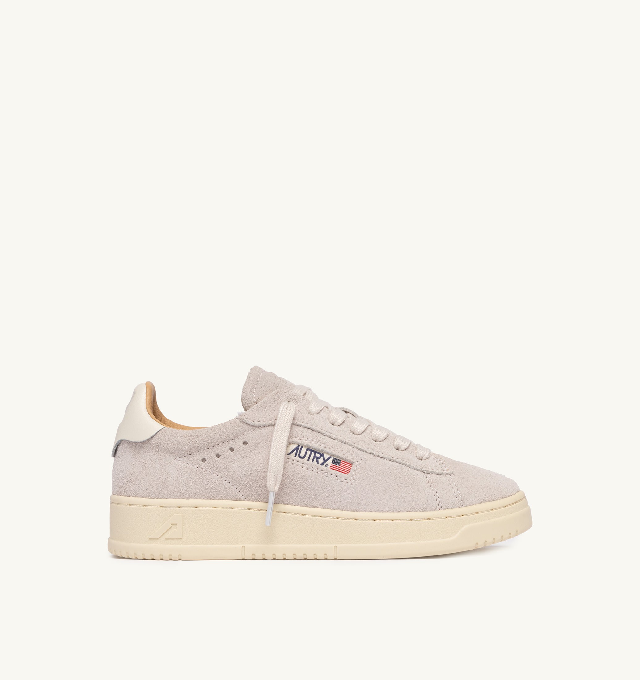 BASKETS DALLAS LOW EN DAIM BLANC