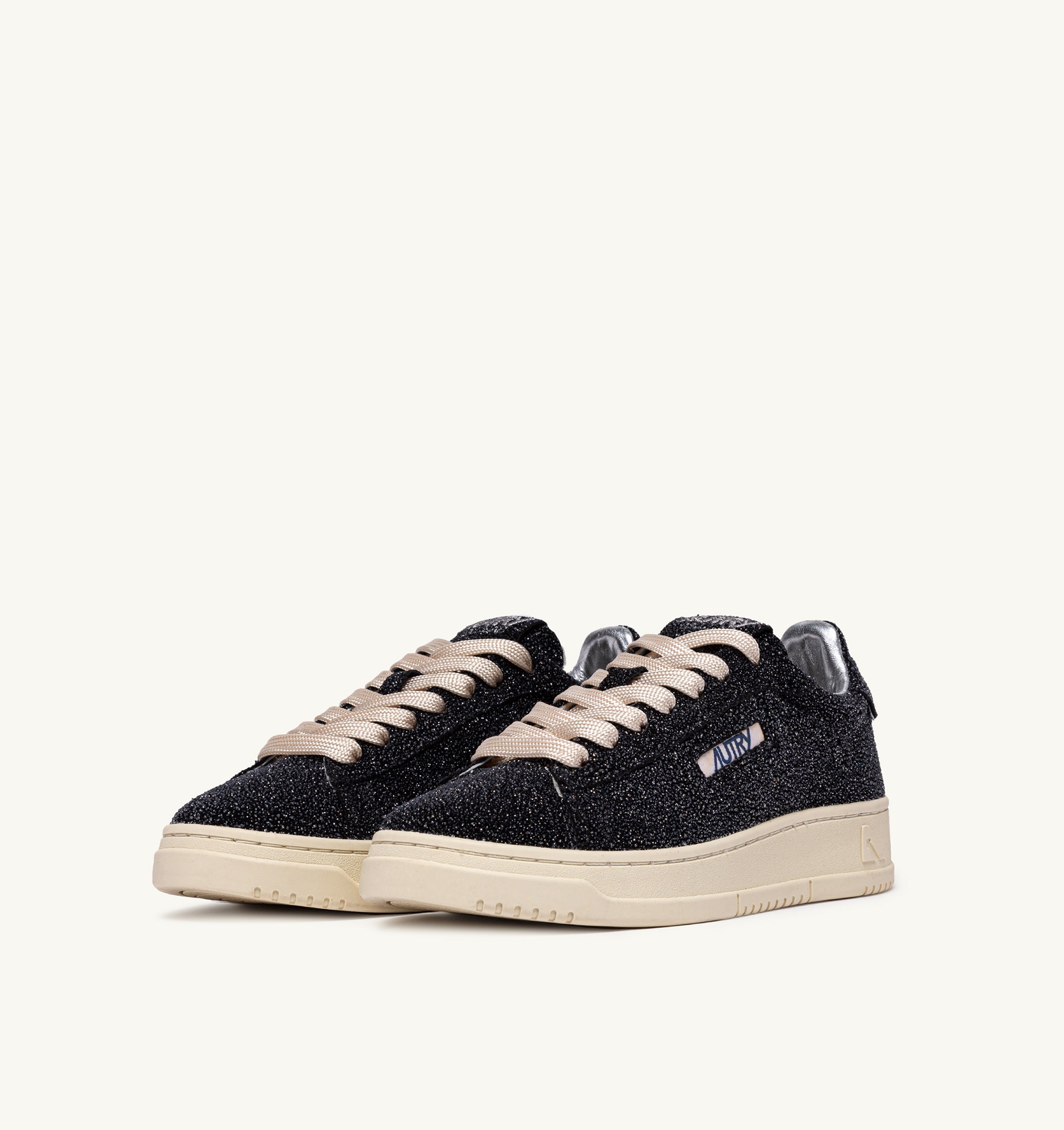 BASKETS DALLAS LOW EN DAIM STARS BLACK
