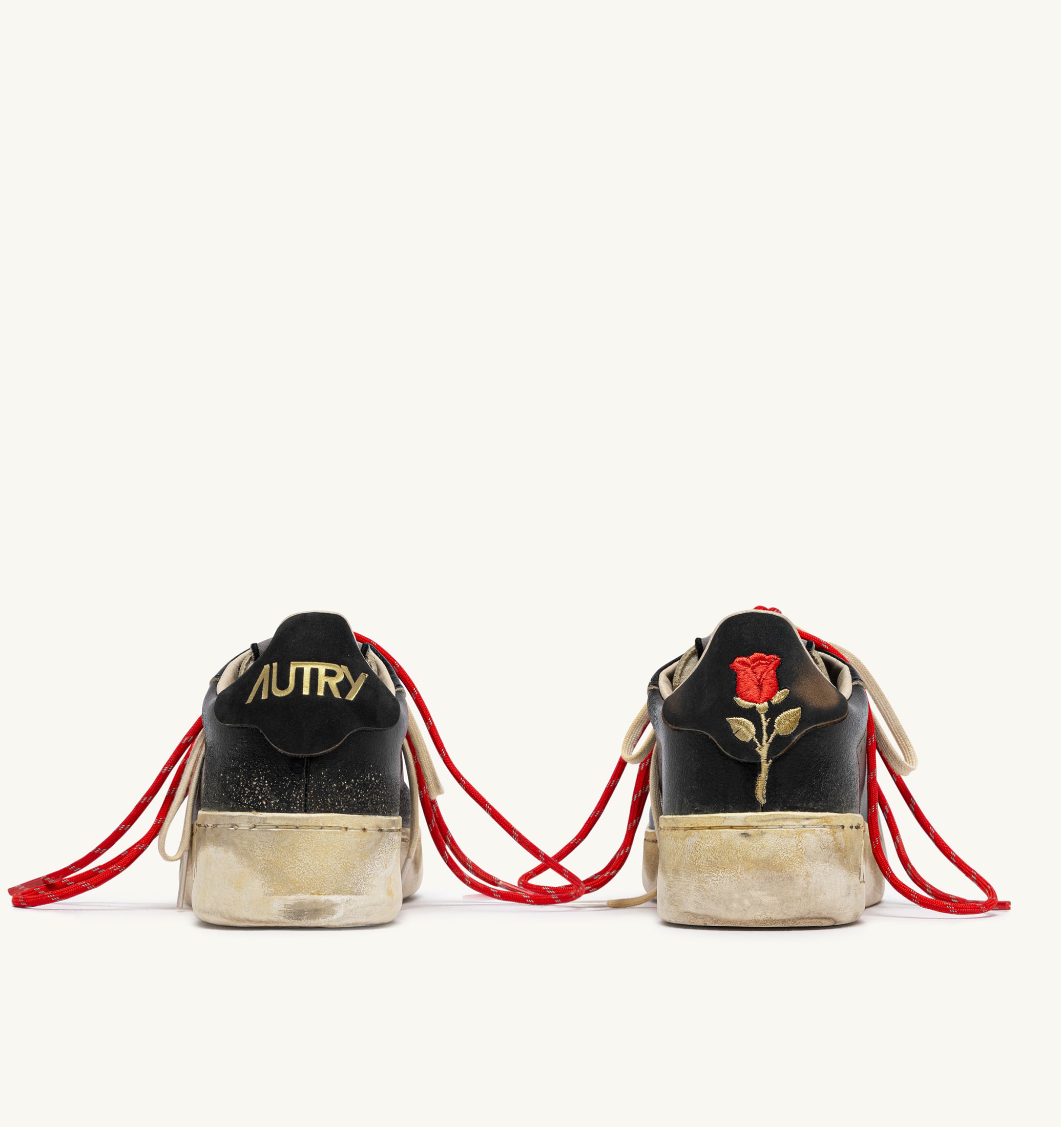 BASKETS DALLAS LOW SUPER VINTAGE EN CUIR NOIR