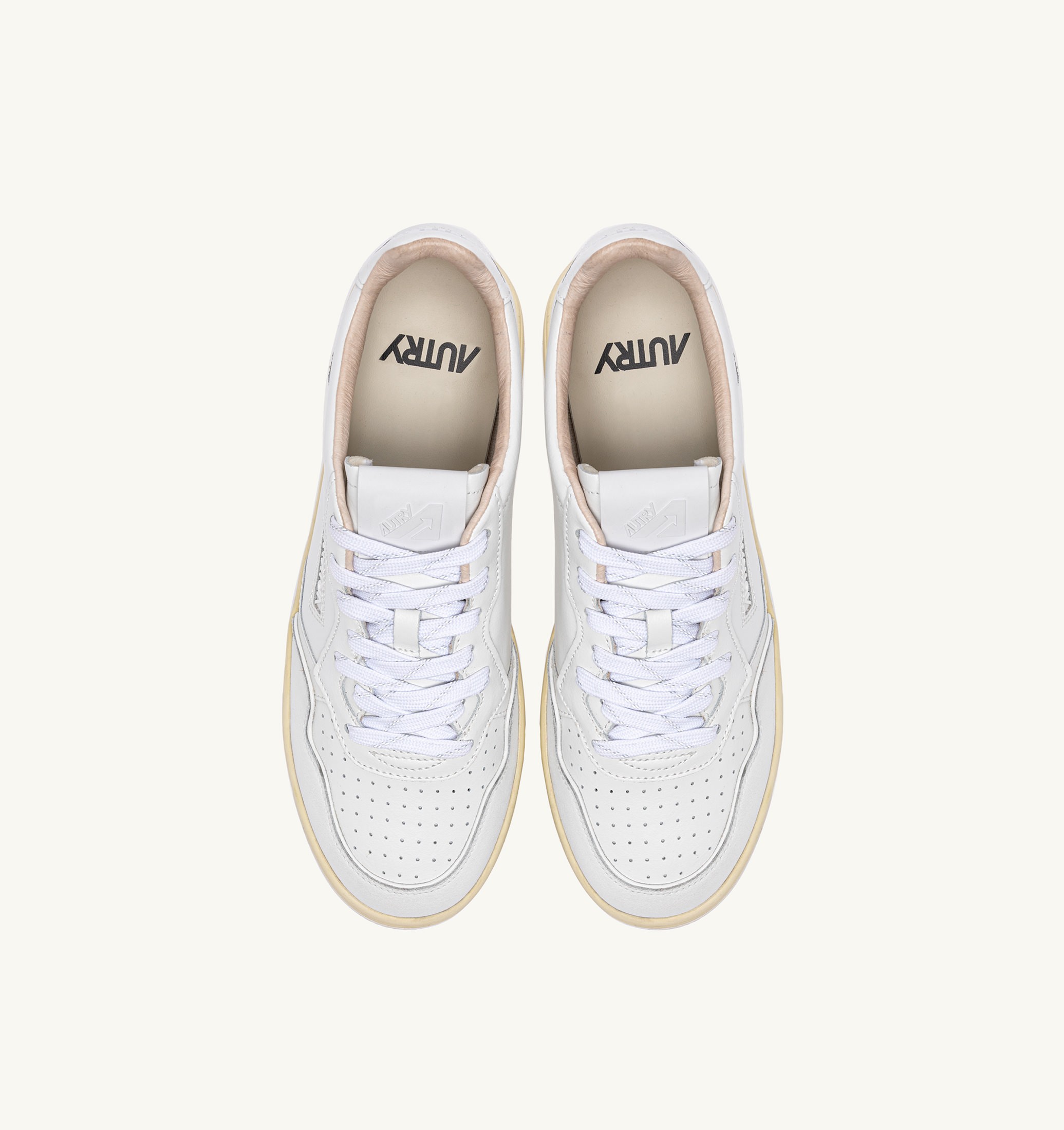 BASKETS GOLF LOW EN CUIR BLANC