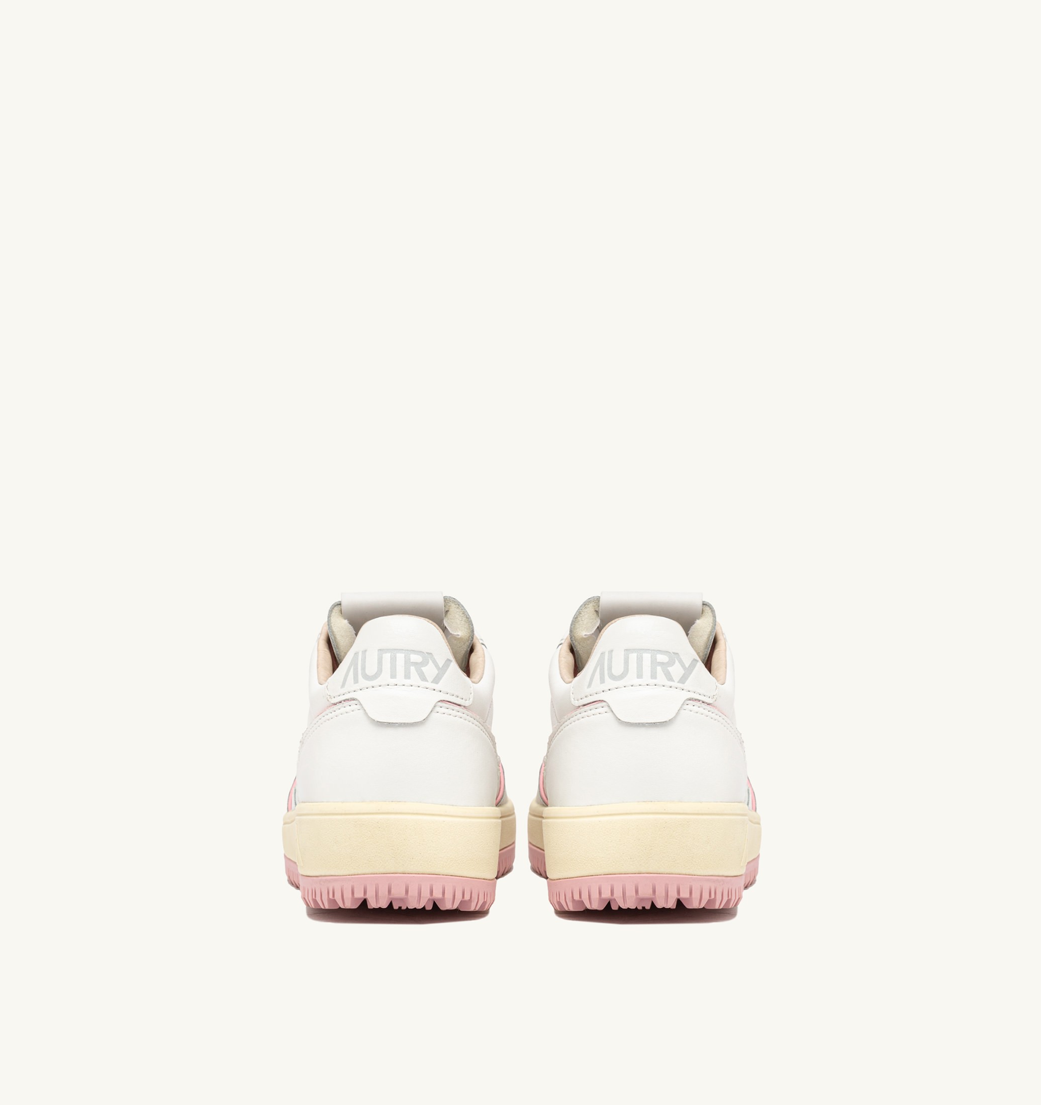 BASKETS GOLF LOW EN CUIR BLANC ET CORAL BLUSH