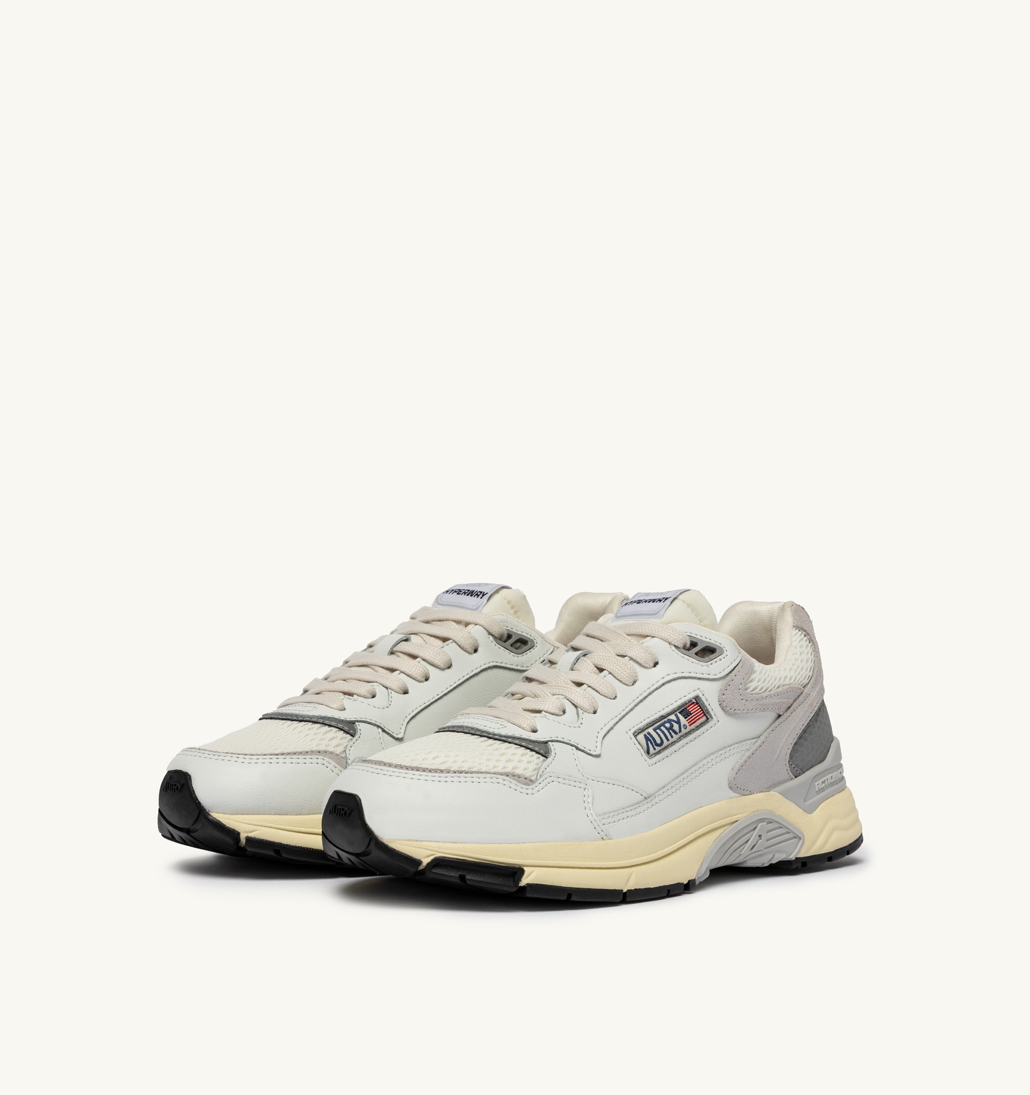 BASKETS HYPERWAY EN MESH ET CUIR BLANC ET GRIS