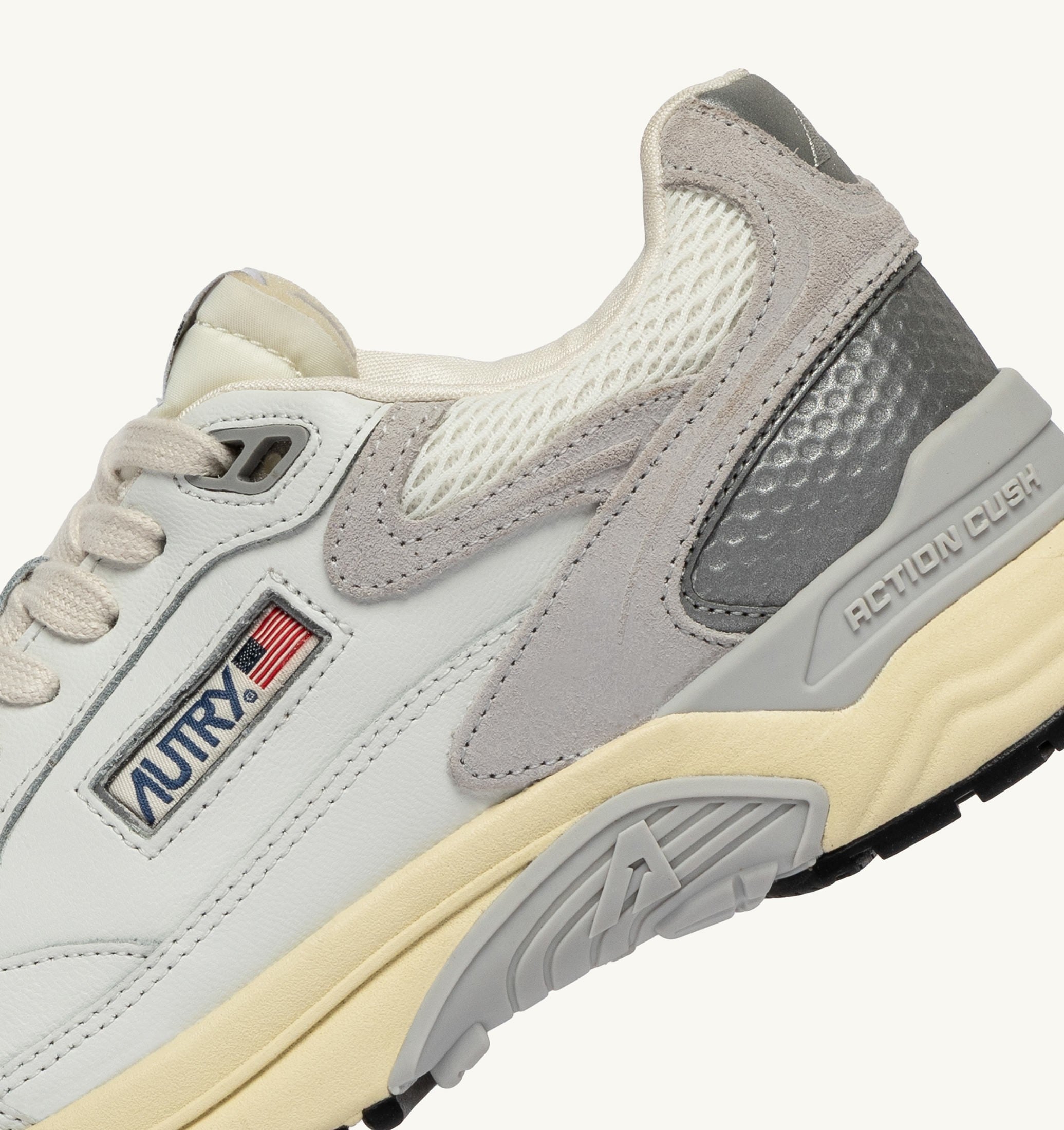 BASKETS HYPERWAY EN MESH ET CUIR BLANC ET GRIS