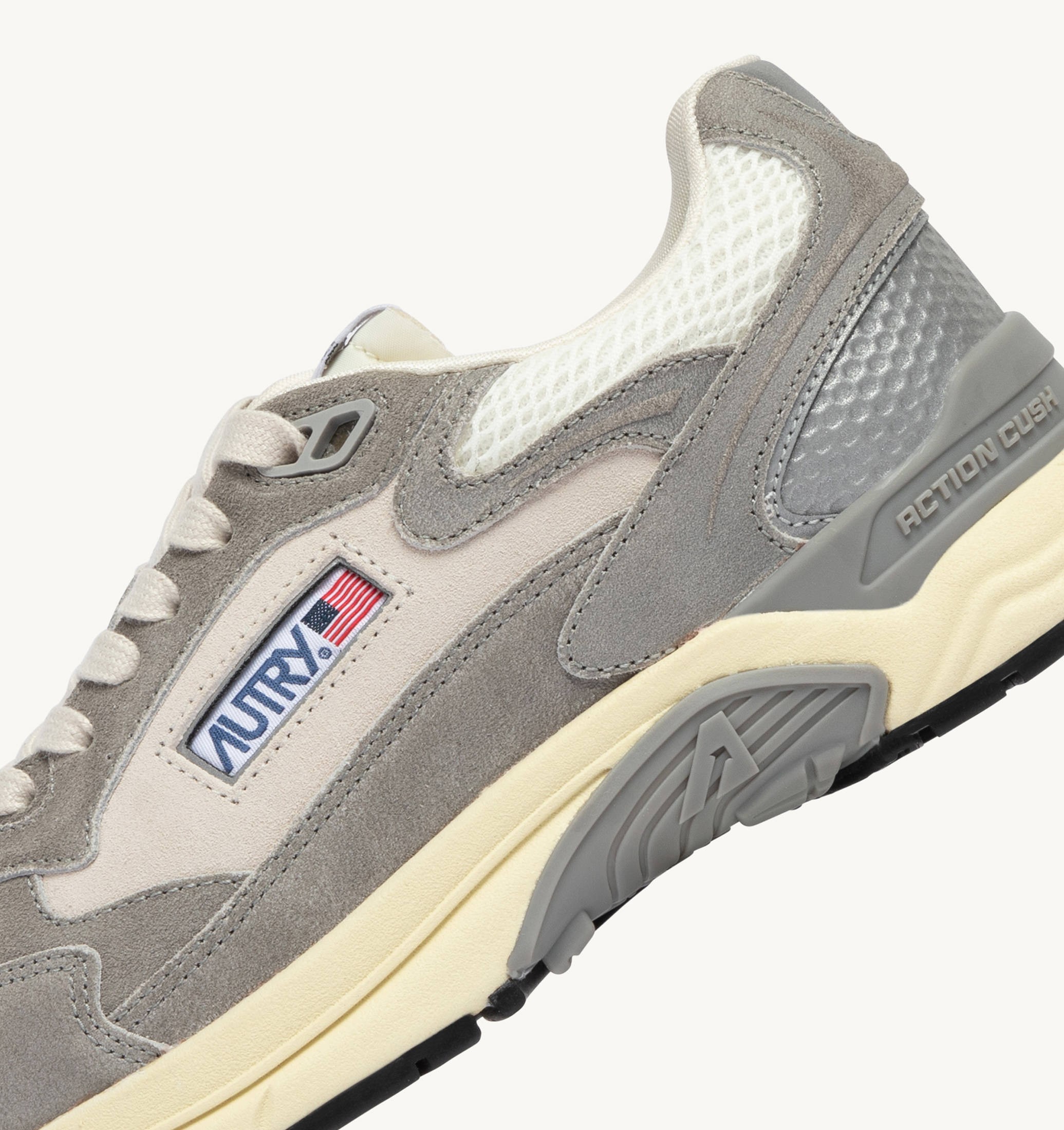 BASKETS HYPERWAY EN MESH ET DAIM BLANC ET PLOMB