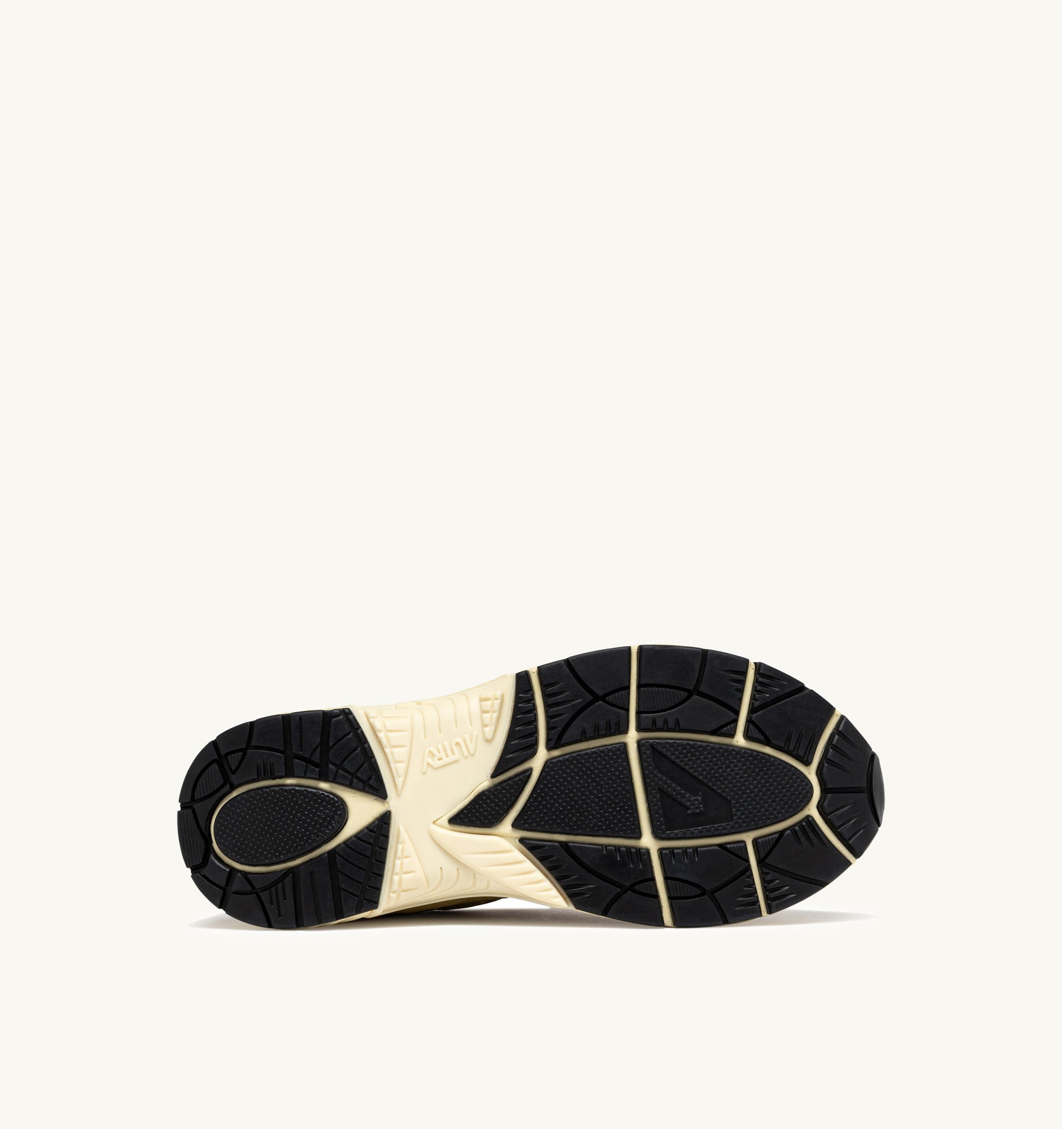 BASKETS HYPERWAY EN MESH ET DAIM SOUTHERN MOSS ET ARGENT