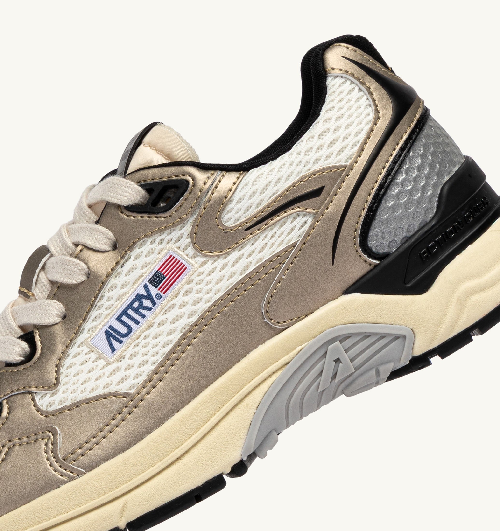 BASKETS HYPERWAY EN CUIR SYNTHÉTIQUE ET MESH WHISPER WHITE PLATINE ET NOIR
