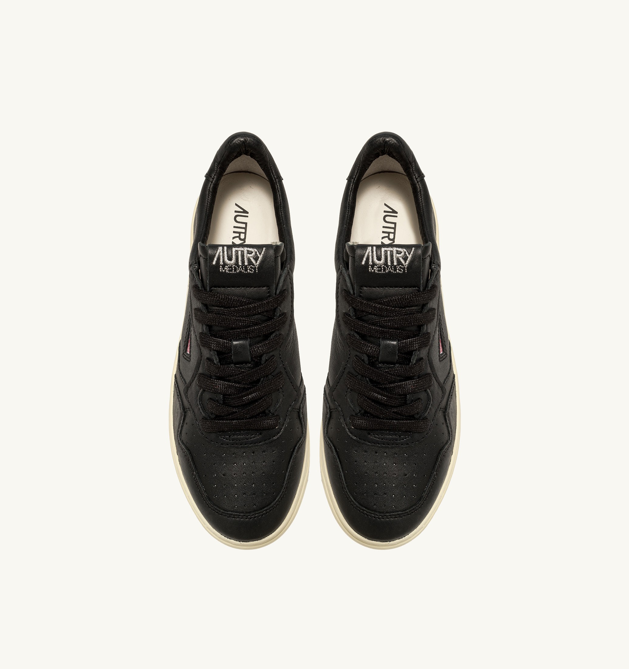 BASKETS MEDALIST LOW EN NAPPA NOIR SUPER SOFT