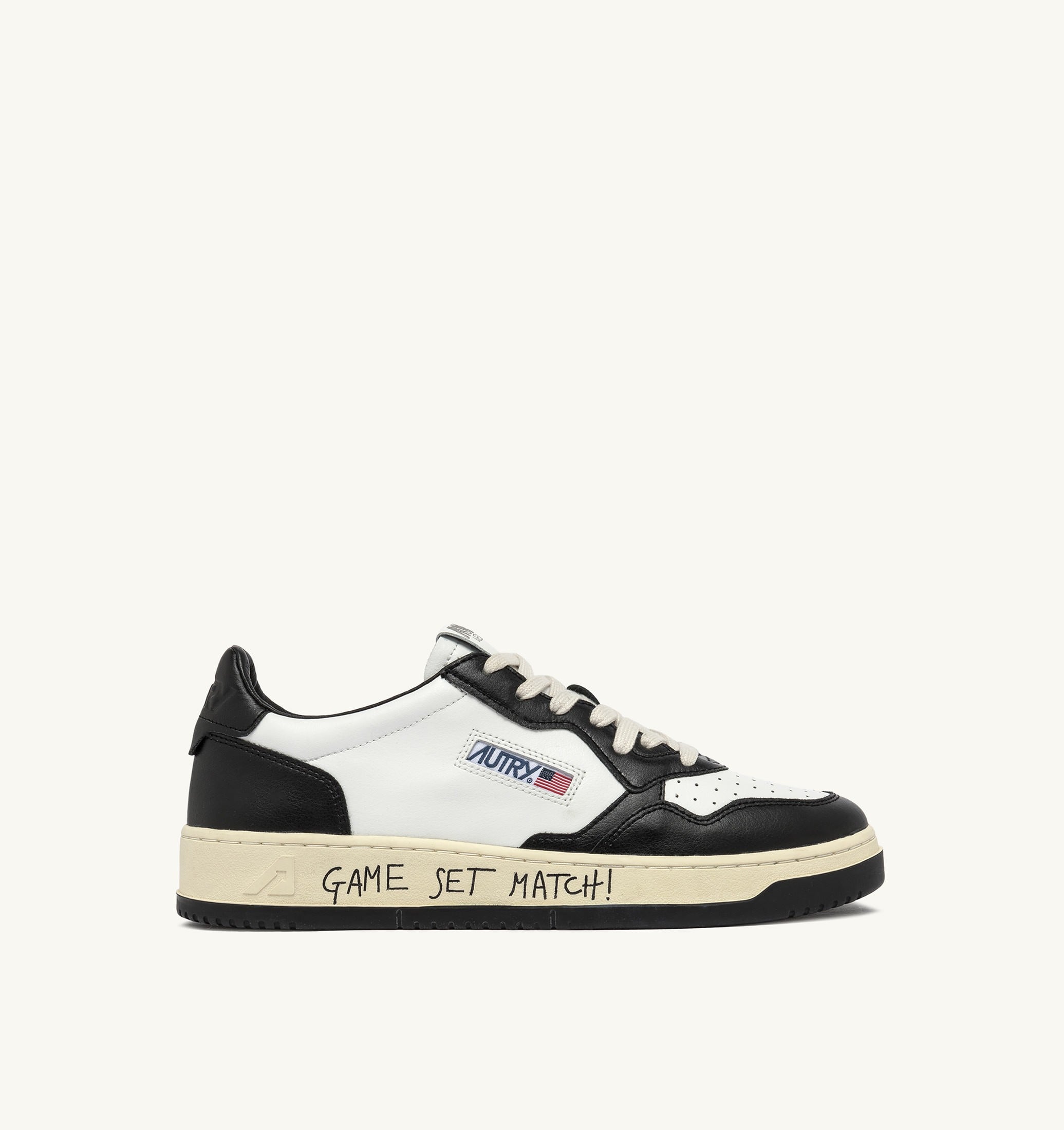 BASKETS MEDALIST LOW EN CUIR BLANC ET NOIR AVEC LETTERING