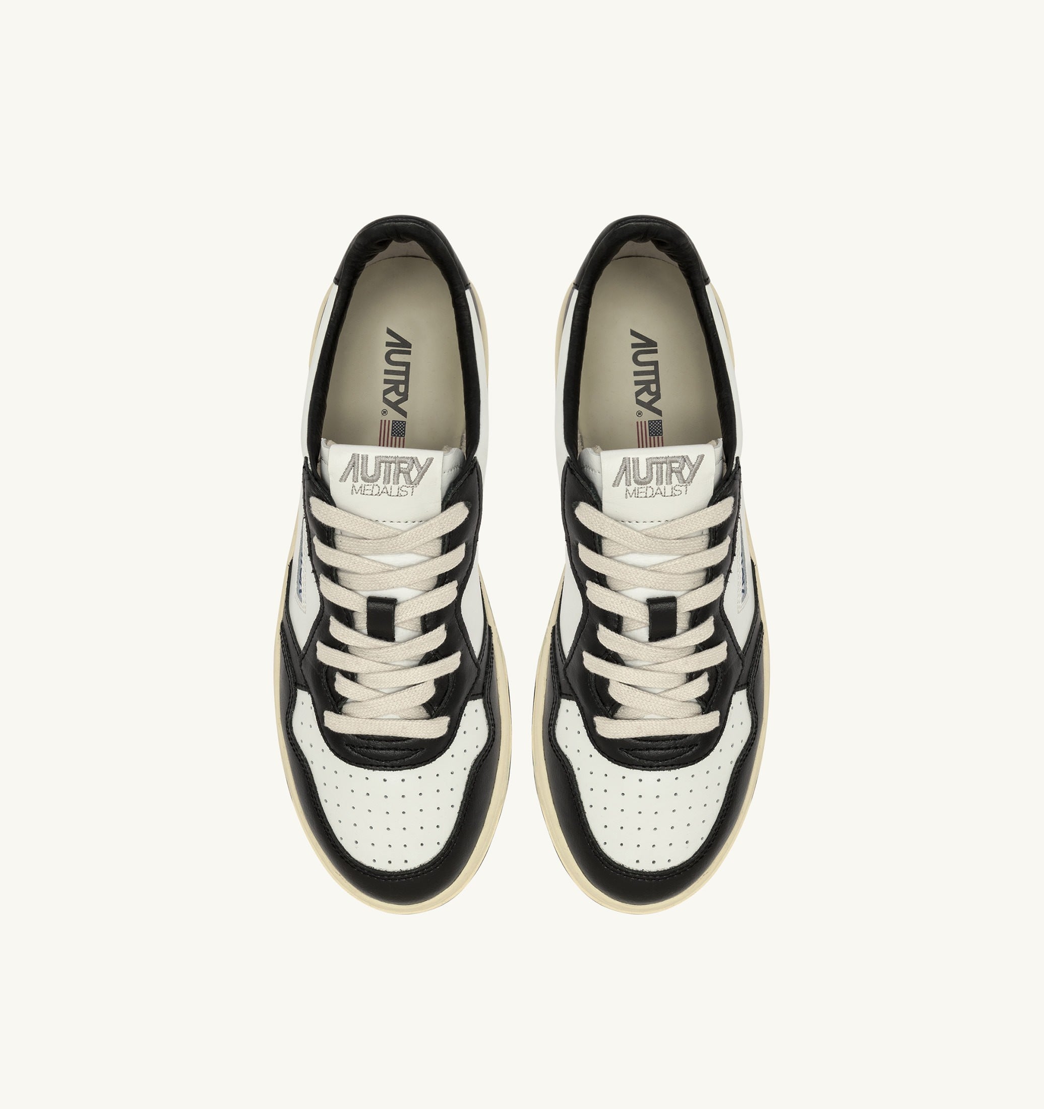 BASKETS MEDALIST LOW EN CUIR BLANC ET NOIR AVEC LETTERING