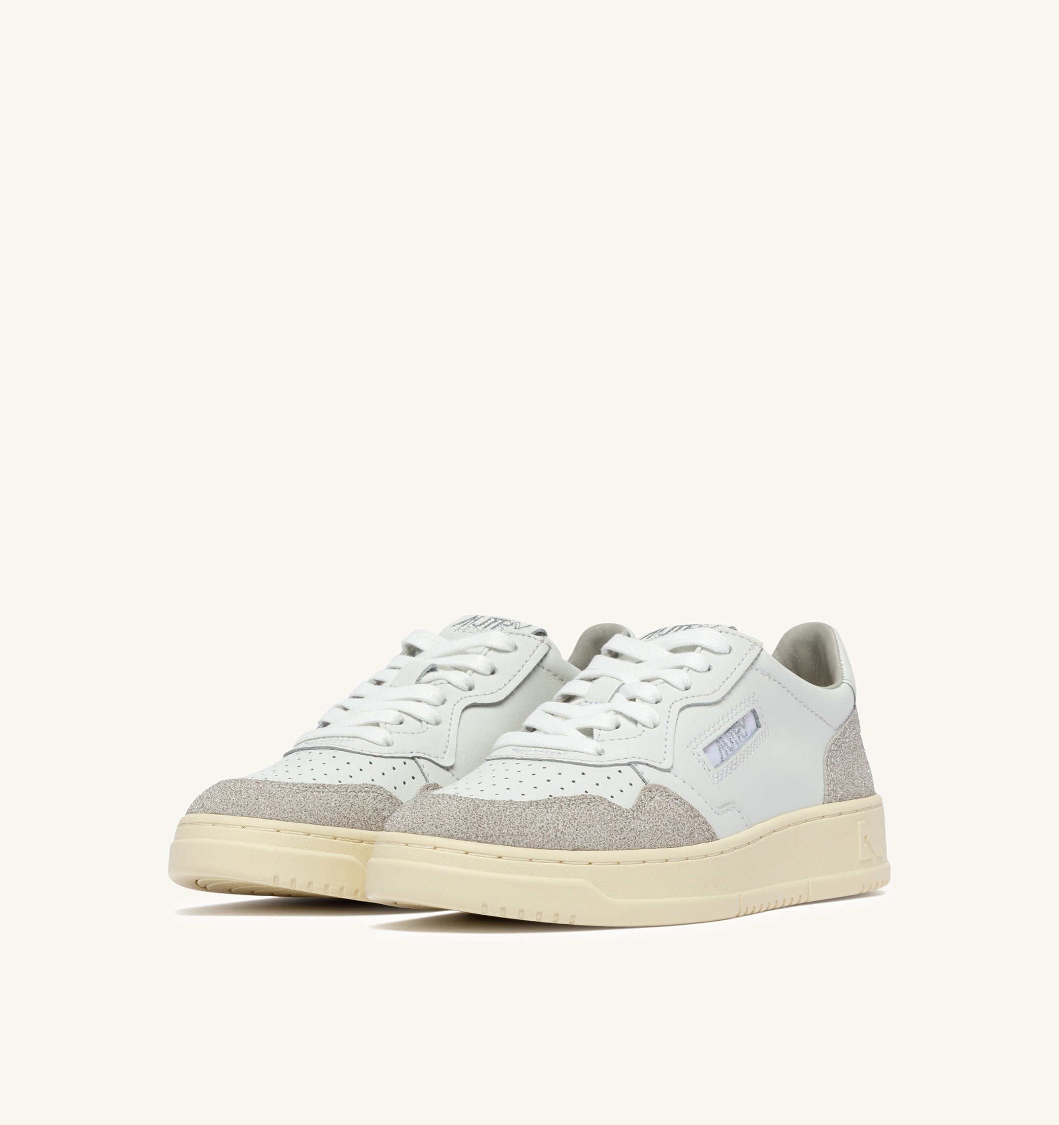 BASKETS MEDALIST LOW EN CUIR BLANC ET STARS GRIS