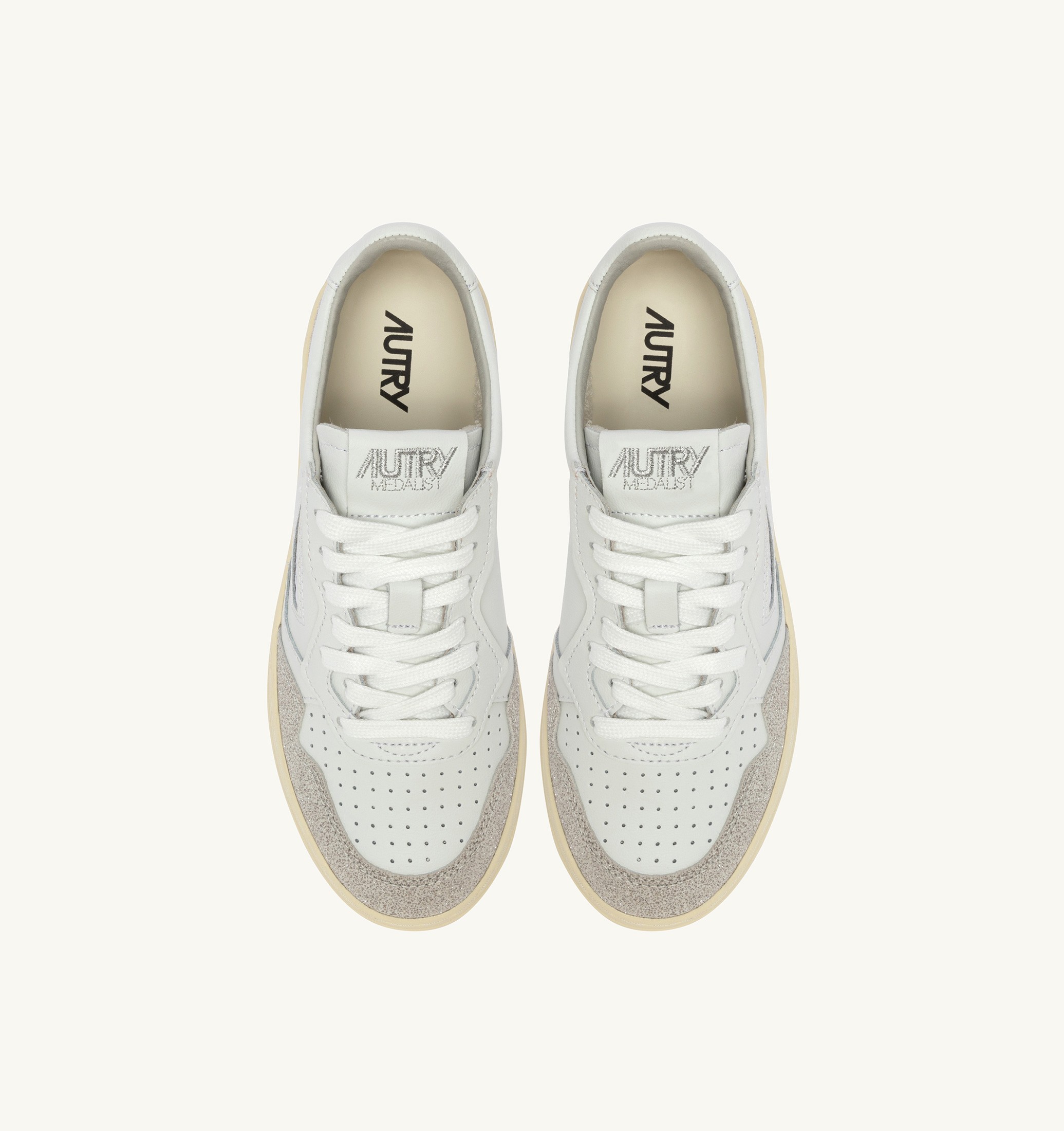 BASKETS MEDALIST LOW EN CUIR BLANC ET STARS GRIS