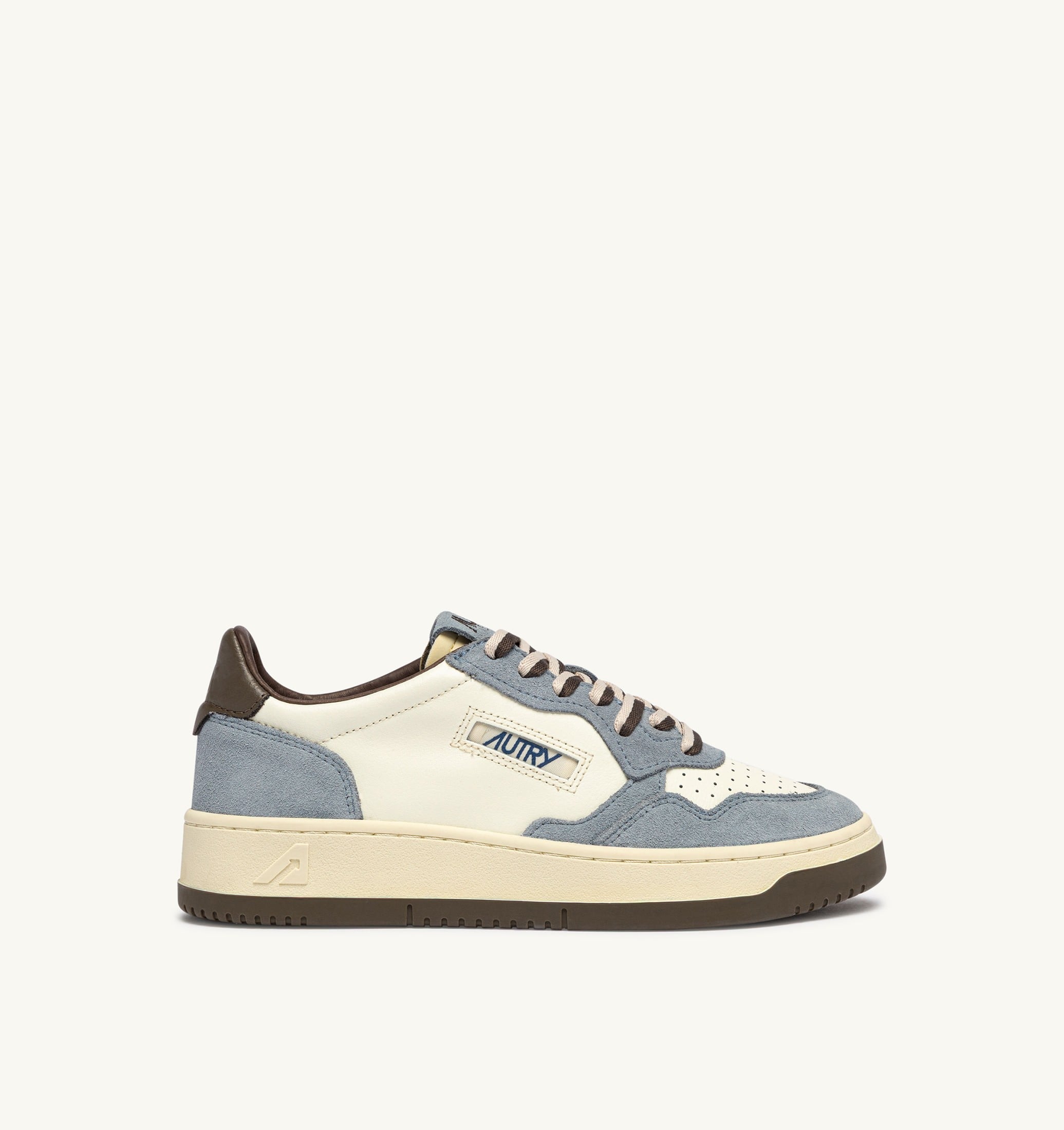 BASKETS MEDALIST LOW EN CUIR ET DAIM CHOOCOLATE CHIP ET CIEL