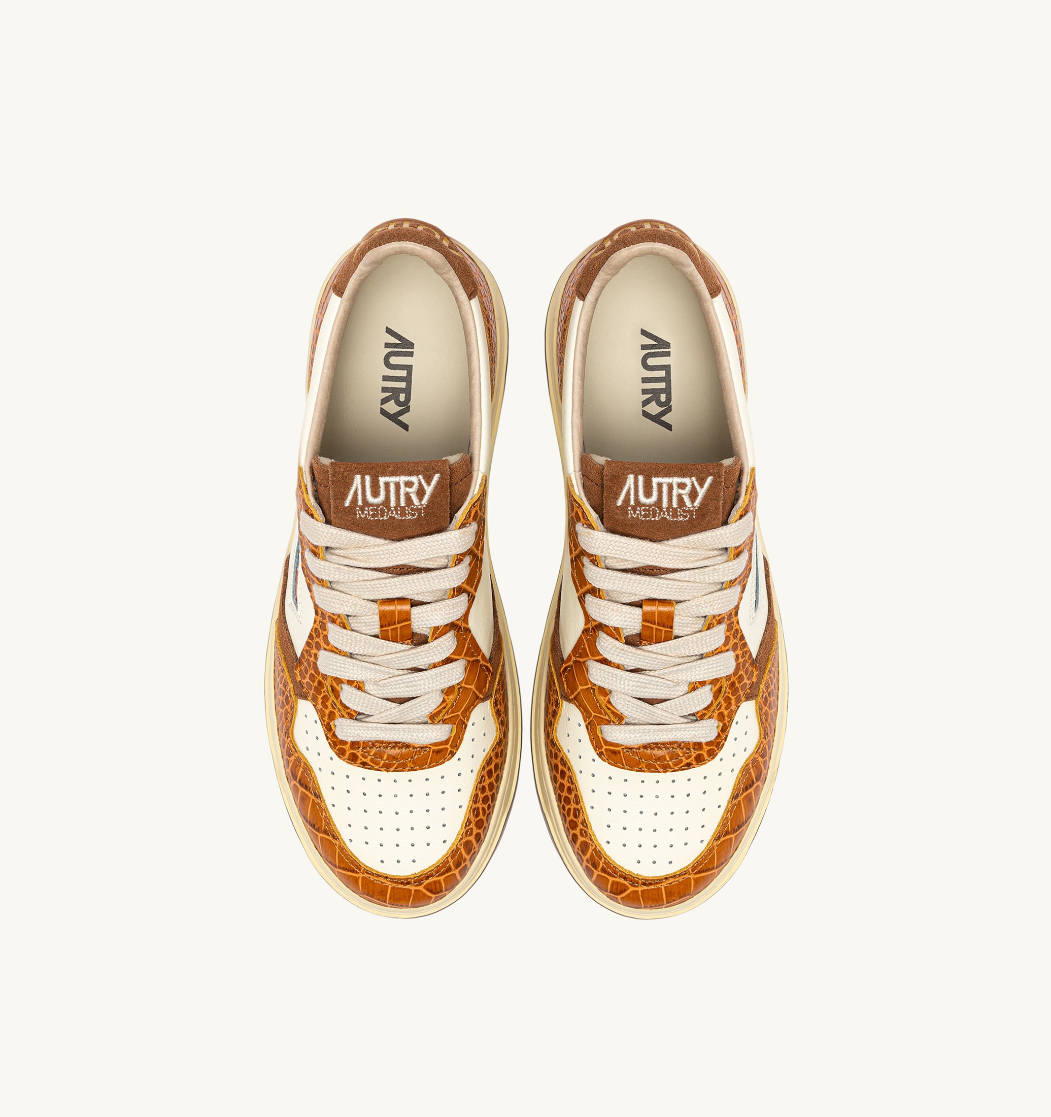 BASKETS MEDALIST LOW EN CUIR MARSHMALLOW ET KENYA
