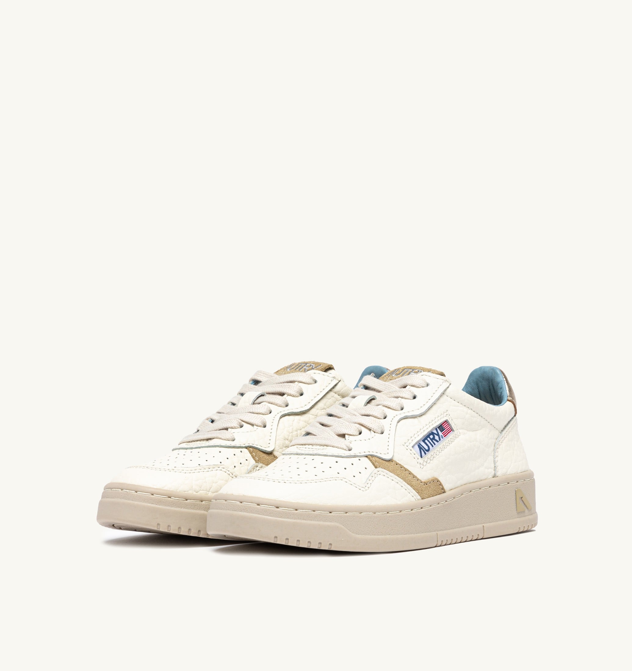 BASKETS MEDALIST LOW EN CUIR PLATINE ET SPONGE