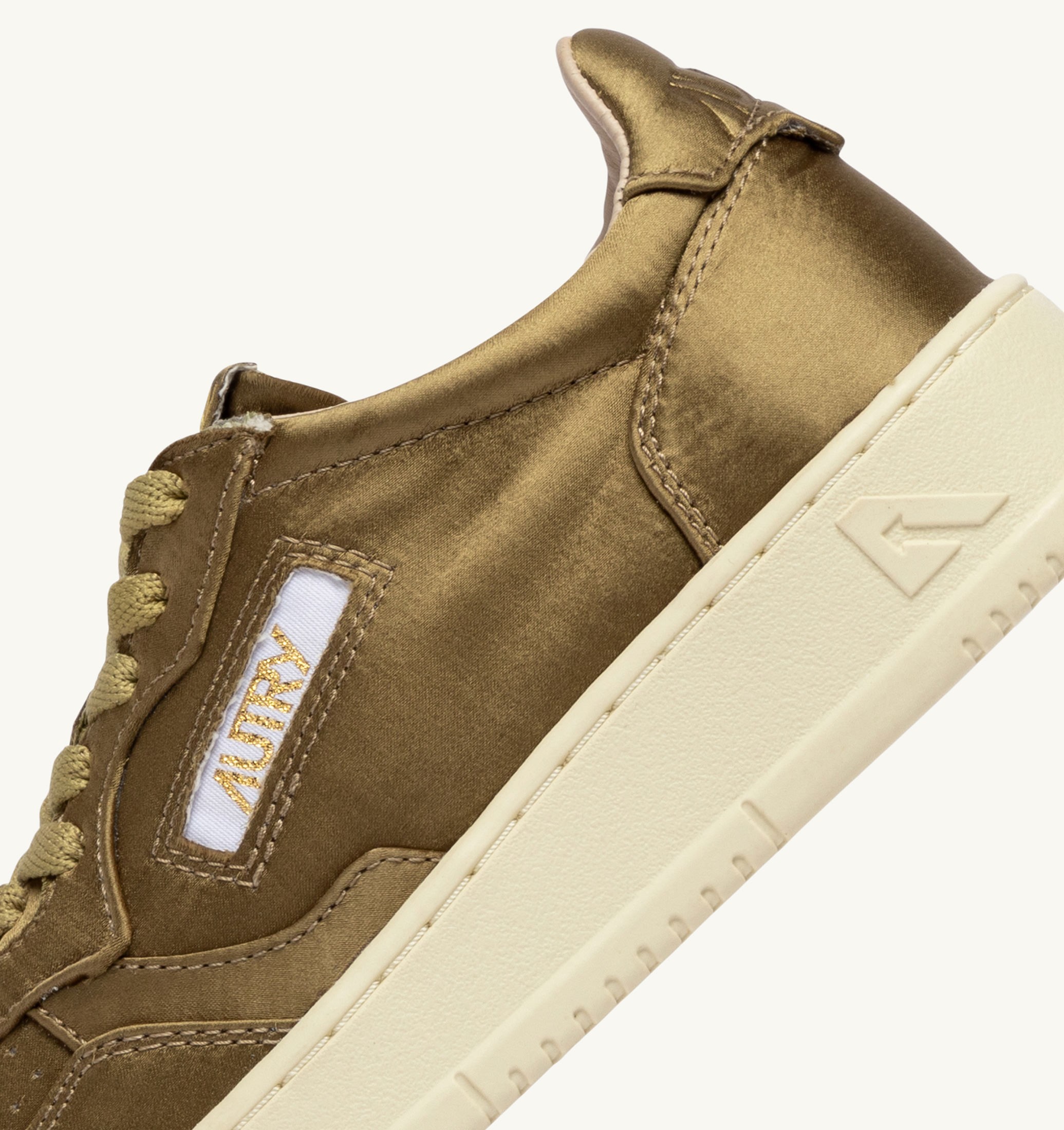 BASKETS MEDALIST LOW EN SATIN ARMY