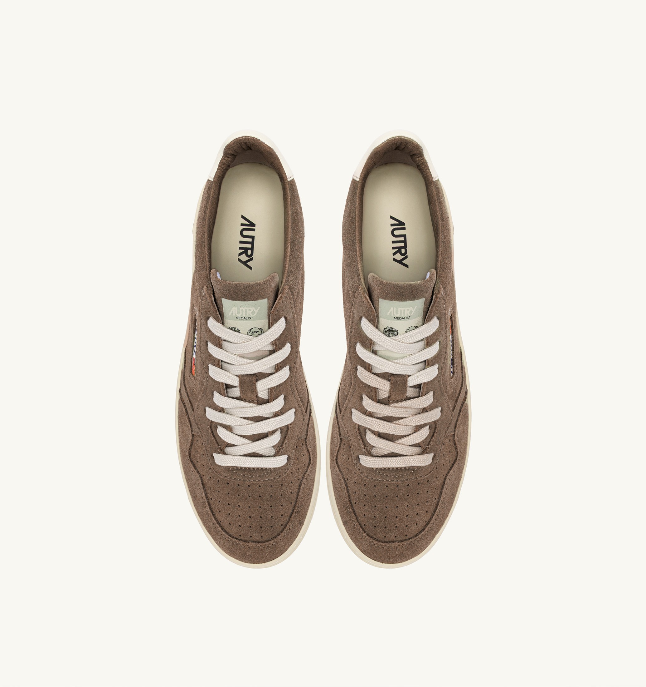 BASKETS MEDALIST LOW EN DAIM CIGAR ET BLANC
