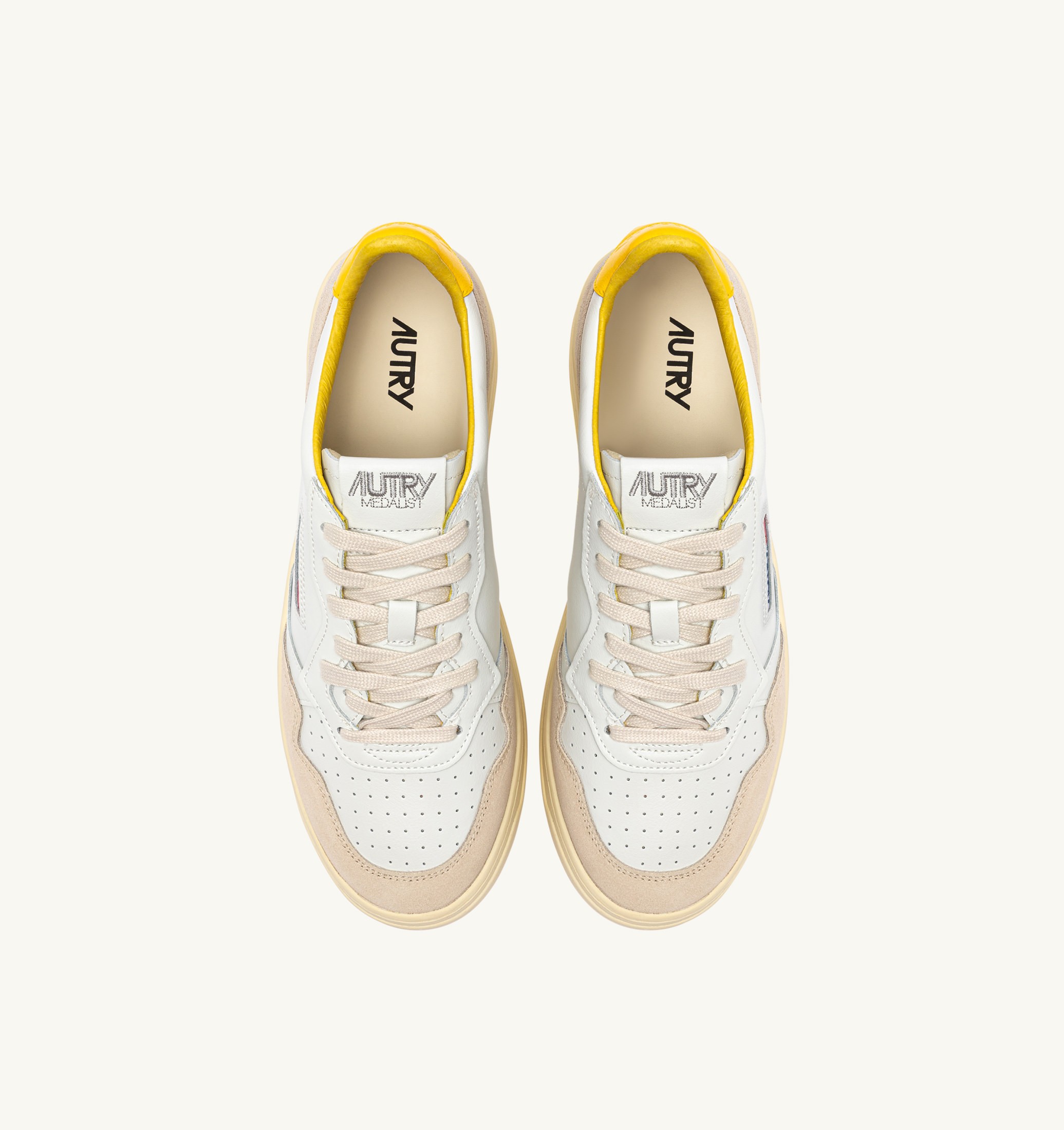 BASKETS MEDALIST LOW EN DAIM ET CUIR BLANC ET SLICKER AVEC LETTERING