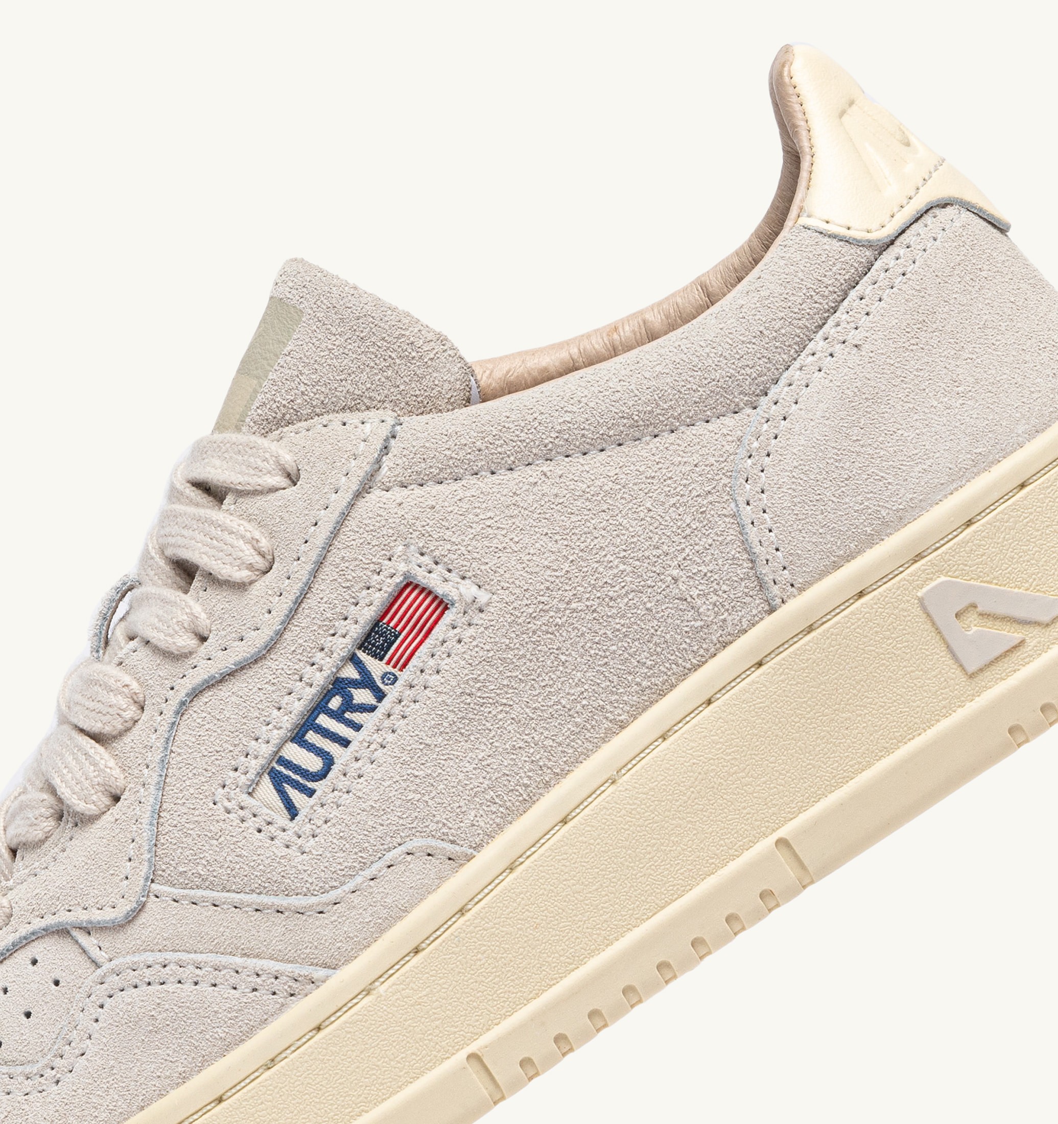 BASKETS MEDALIST LOW EN DAIM MARBLE ET OFF WHITE