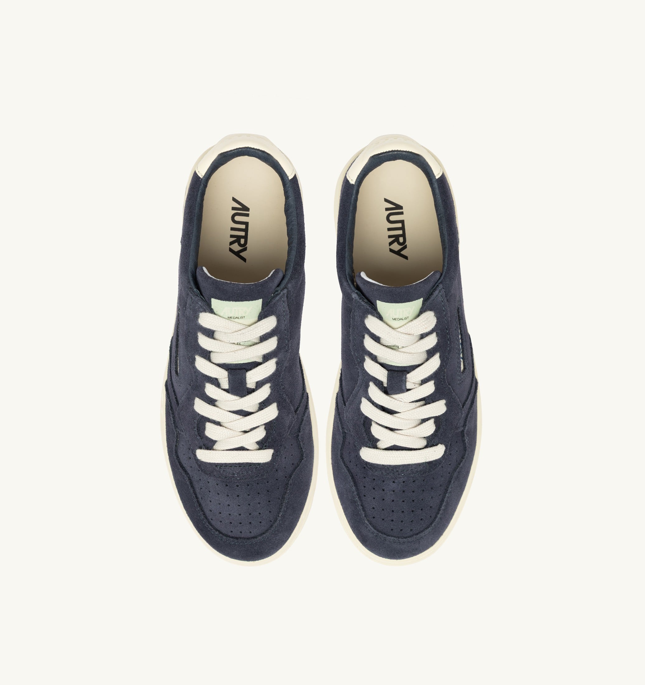 BASKETS MEDALIST LOW EN DAIM SPACE ET BLANC
