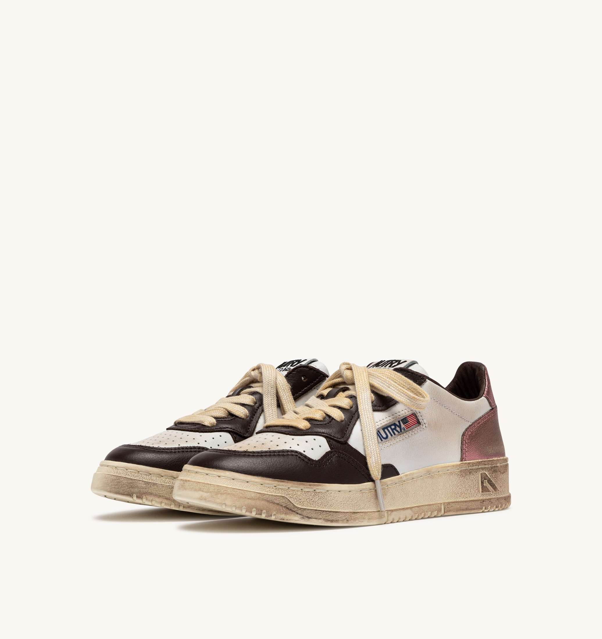 BASKETS MEDALIST LOW SUPER VINTAGE EN CUIR BLANC PEONY ET HOT FUDGE