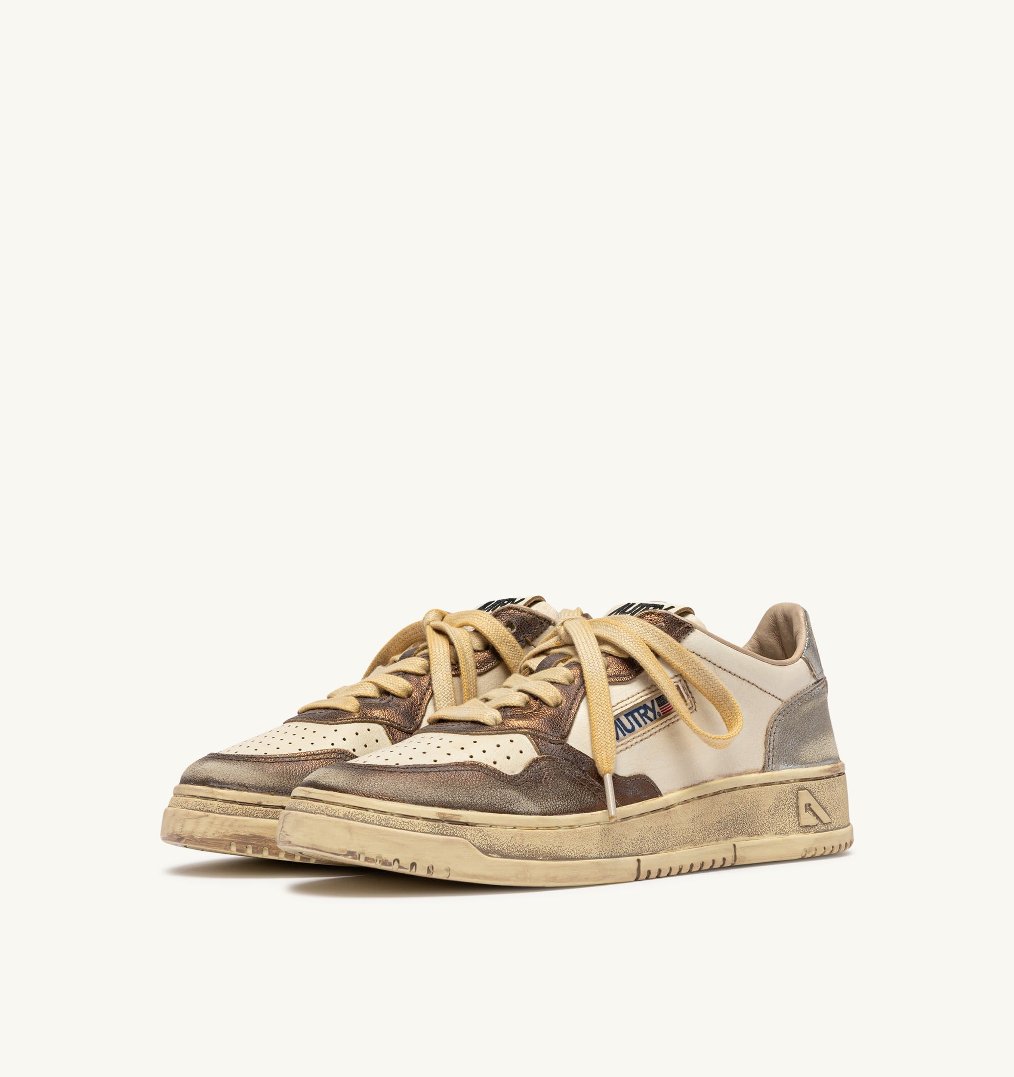 BASKETS MEDALIST LOW SUPER VINTAGE EN CUIR CHOCOLATE ET ARGENT