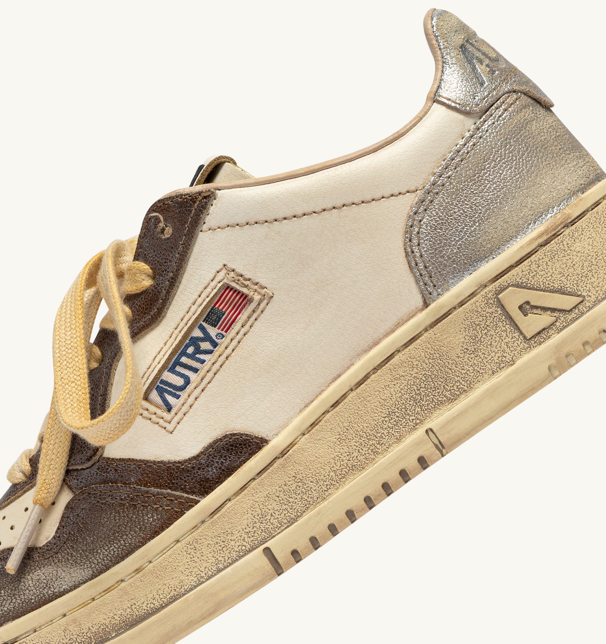 BASKETS MEDALIST LOW SUPER VINTAGE EN CUIR CHOCOLATE ET ARGENT