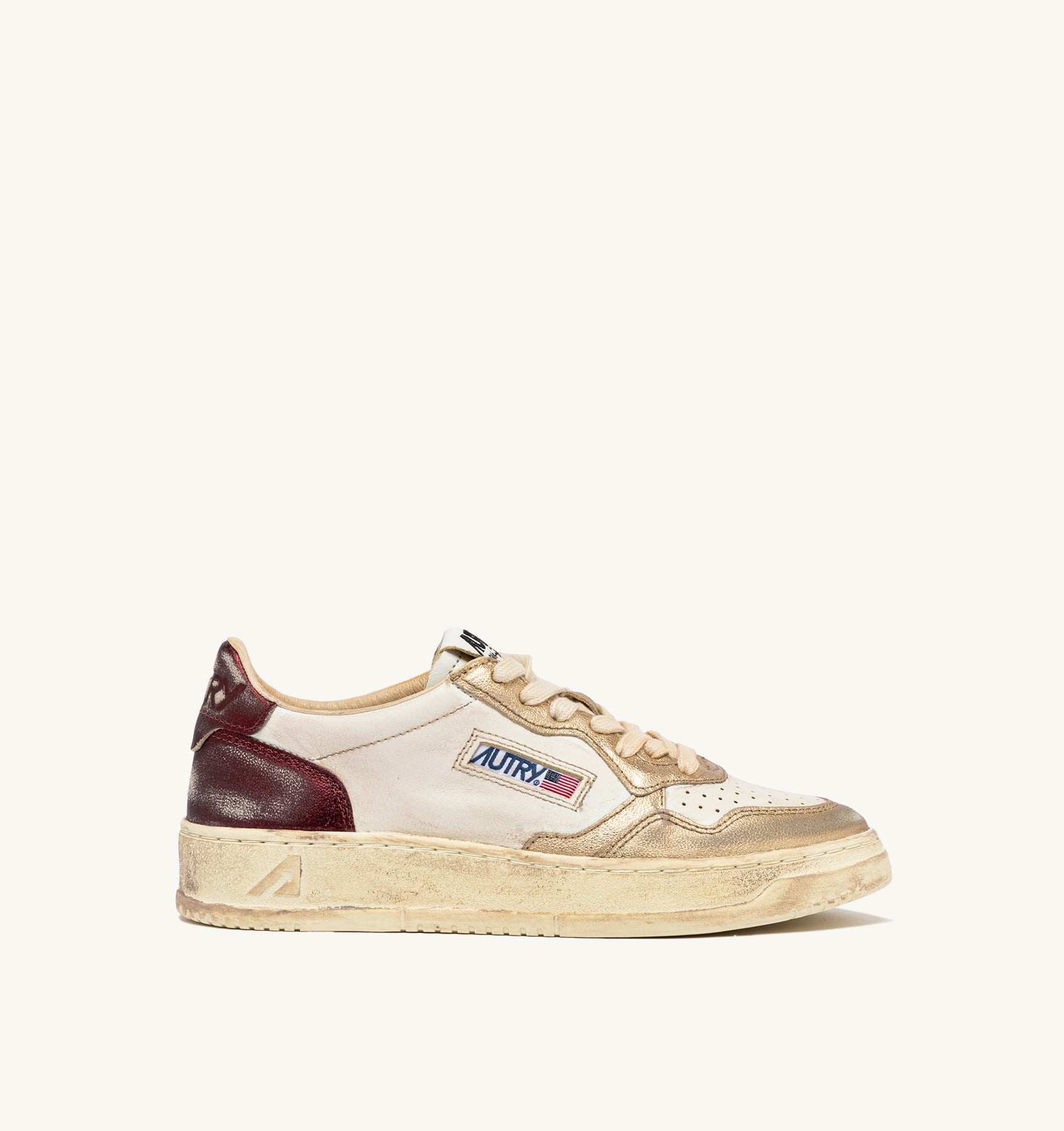 BASKETS MEDALIST LOW SUPER VINTAGE EN CUIR BROSSÉ COLORIS PLATINUM ET VIOLET