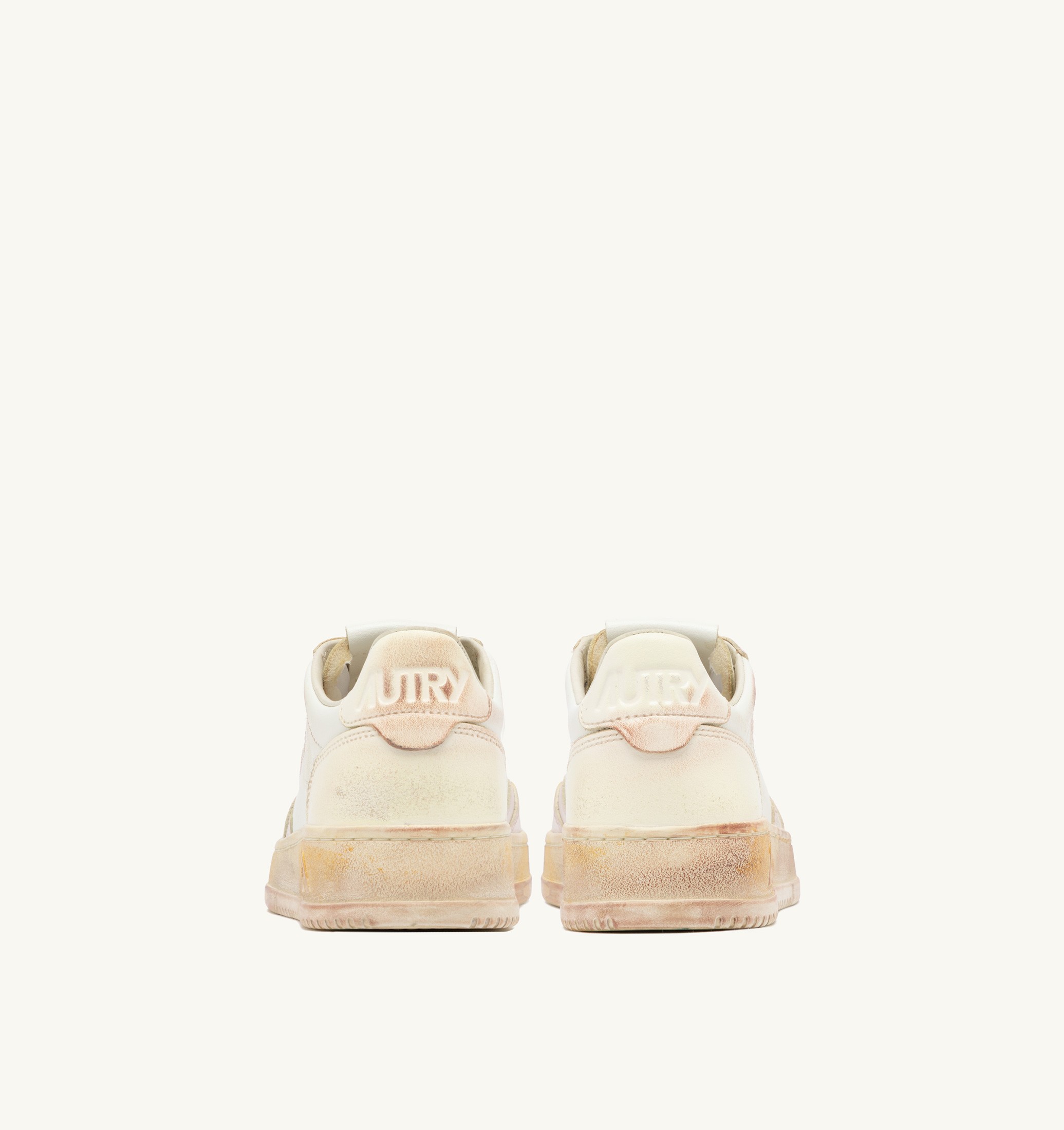 BASKETS MEDALIST LOW SUPER VINTAGE EN CUIR VANILLA BLANC ET MAUVE