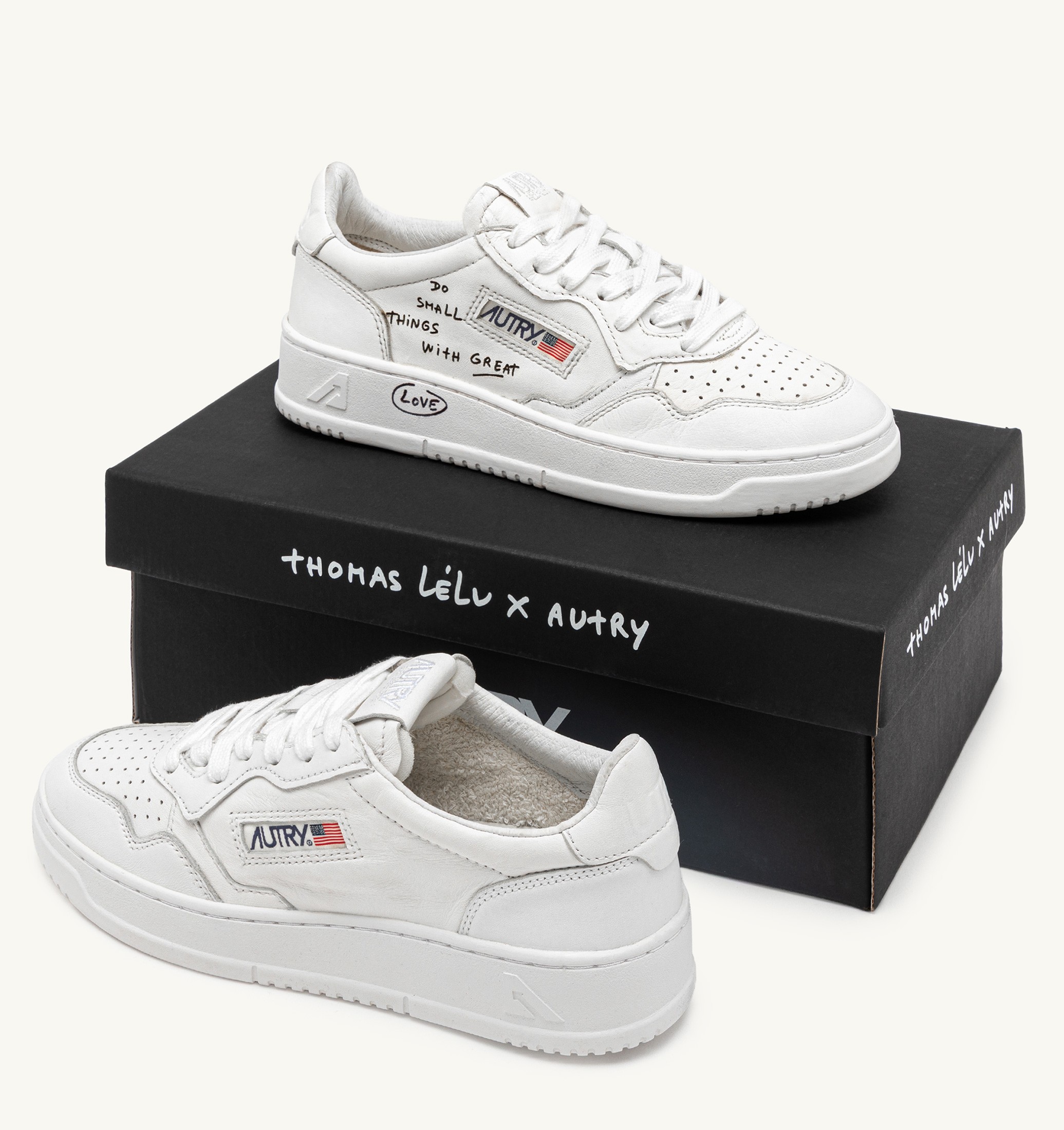 BASKETS MEDALIST LOW THOMAS LÉLU X AUTRY EN CUIR BLANC AVEC LETTERING