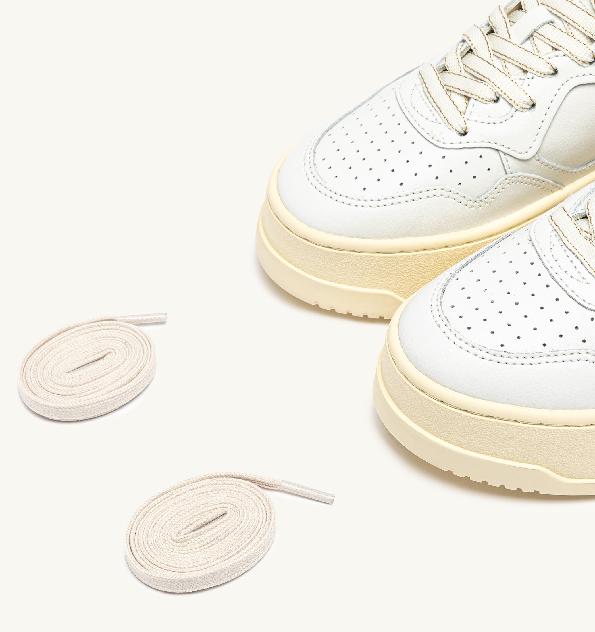 BASKETS MEDALIST PLATFORM EN CUIR BLANC ET LEOPARD