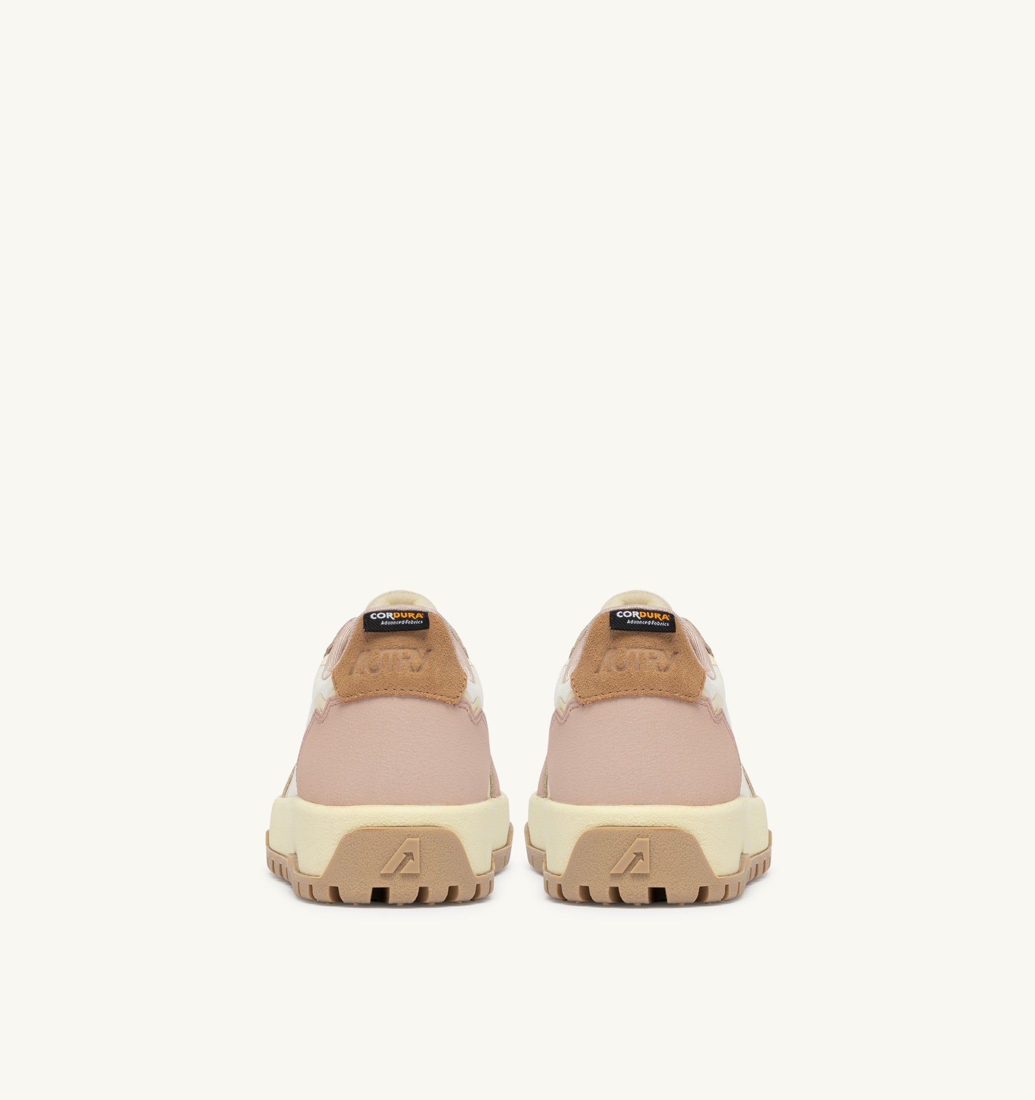 BASKETS WILDPACE LOW EN CORDURA ET CUIR MARSHMALLOW ET SILK