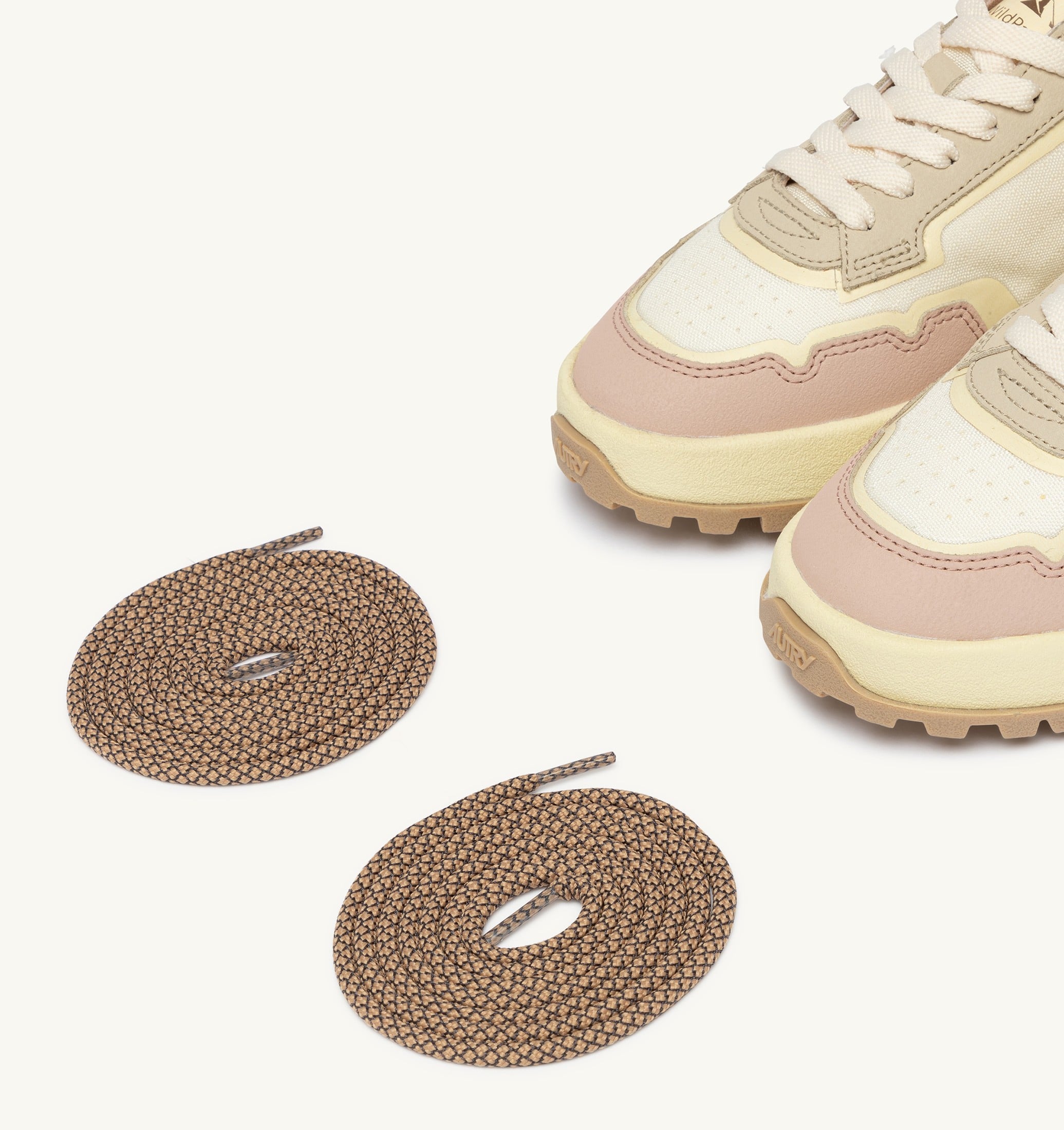 BASKETS WILDPACE LOW EN CORDURA ET CUIR MARSHMALLOW ET SILK