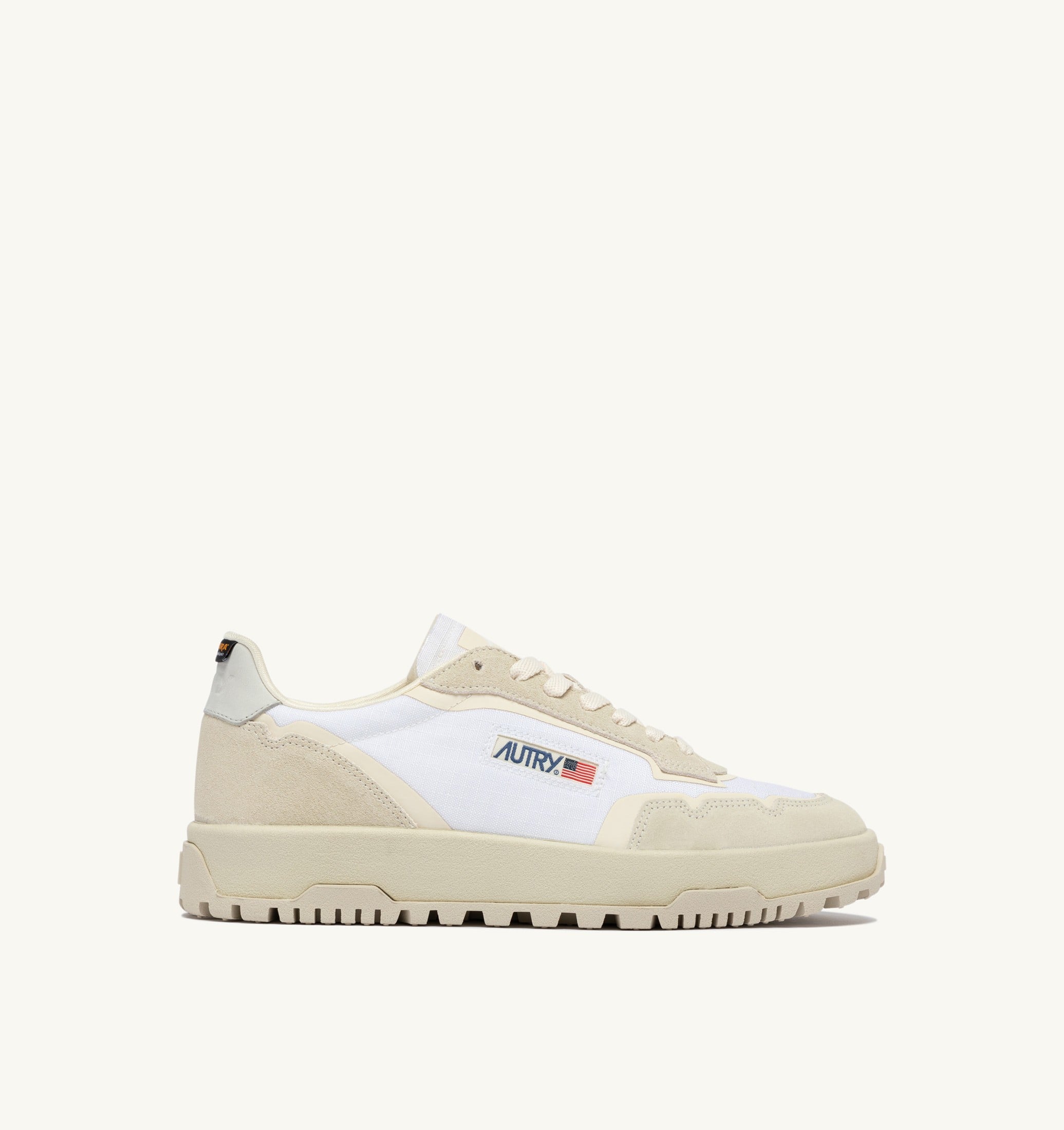 BASKETS WILDPACE LOW EN CORDURA ET DAIM BLANC
