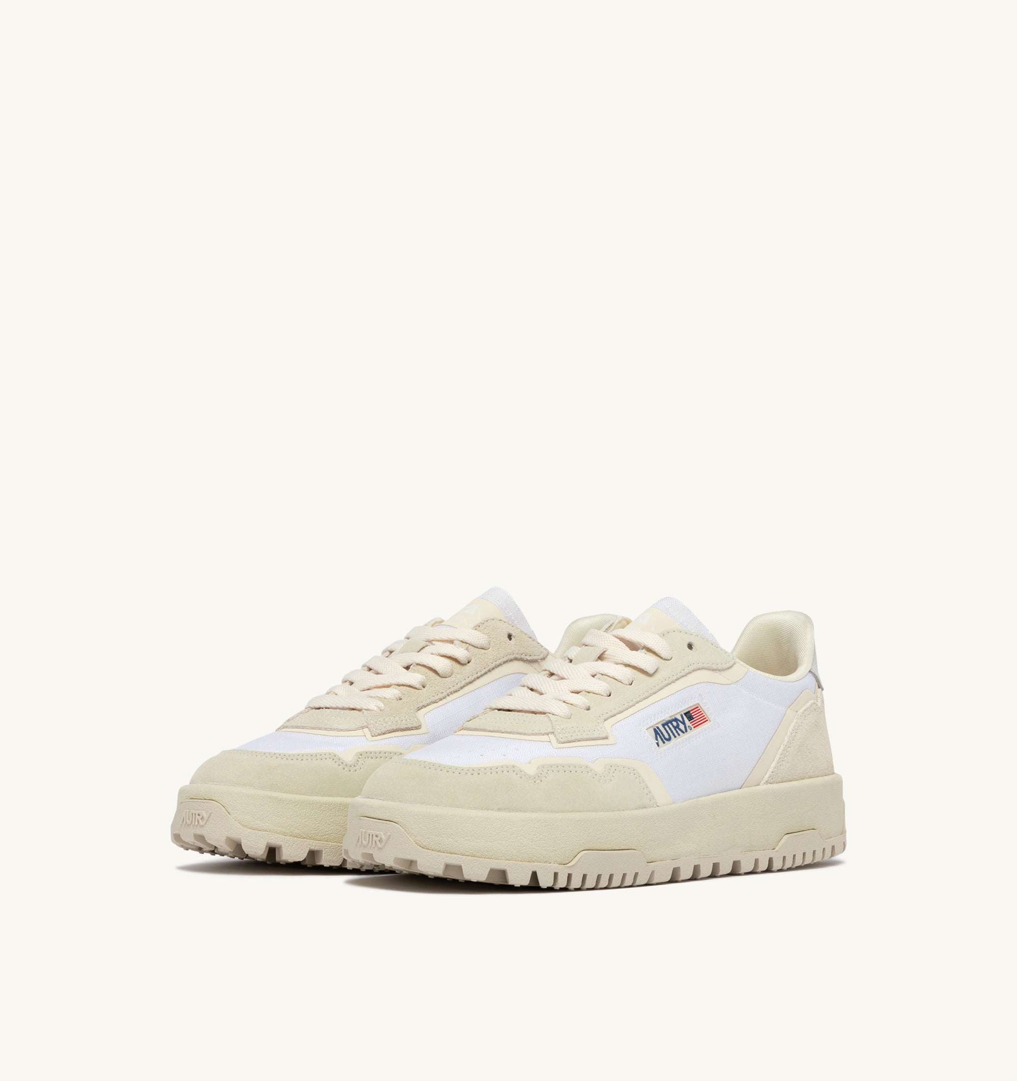 BASKETS WILDPACE LOW EN CORDURA ET DAIM BLANC
