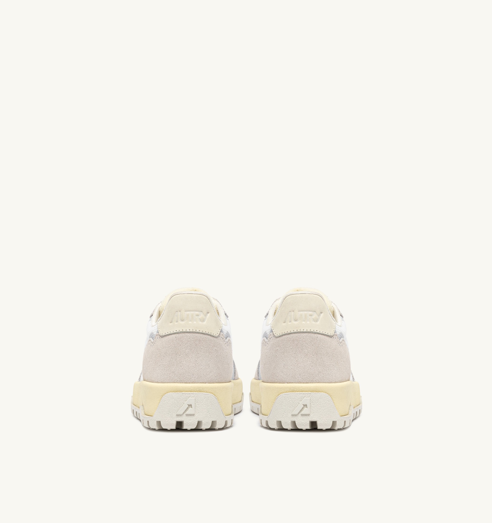 BASKETS WILDPACE LOW EN DRAGON MESH ET DAIM BLANC ET MARSHMALLOW