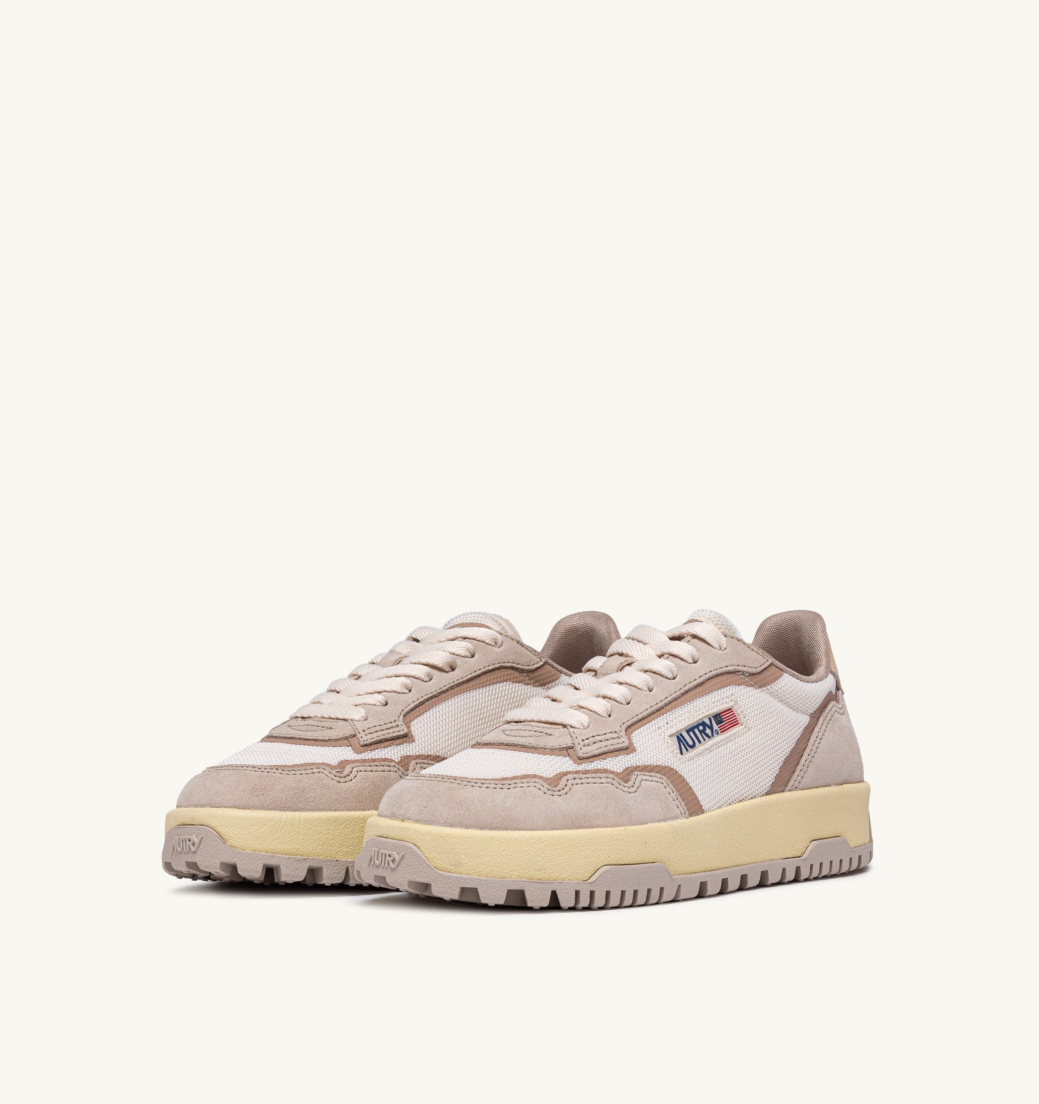 BASKETS WILDPACE LOW EN DRAGON MESH ET DAIM WHISPER WHITE ET SAND