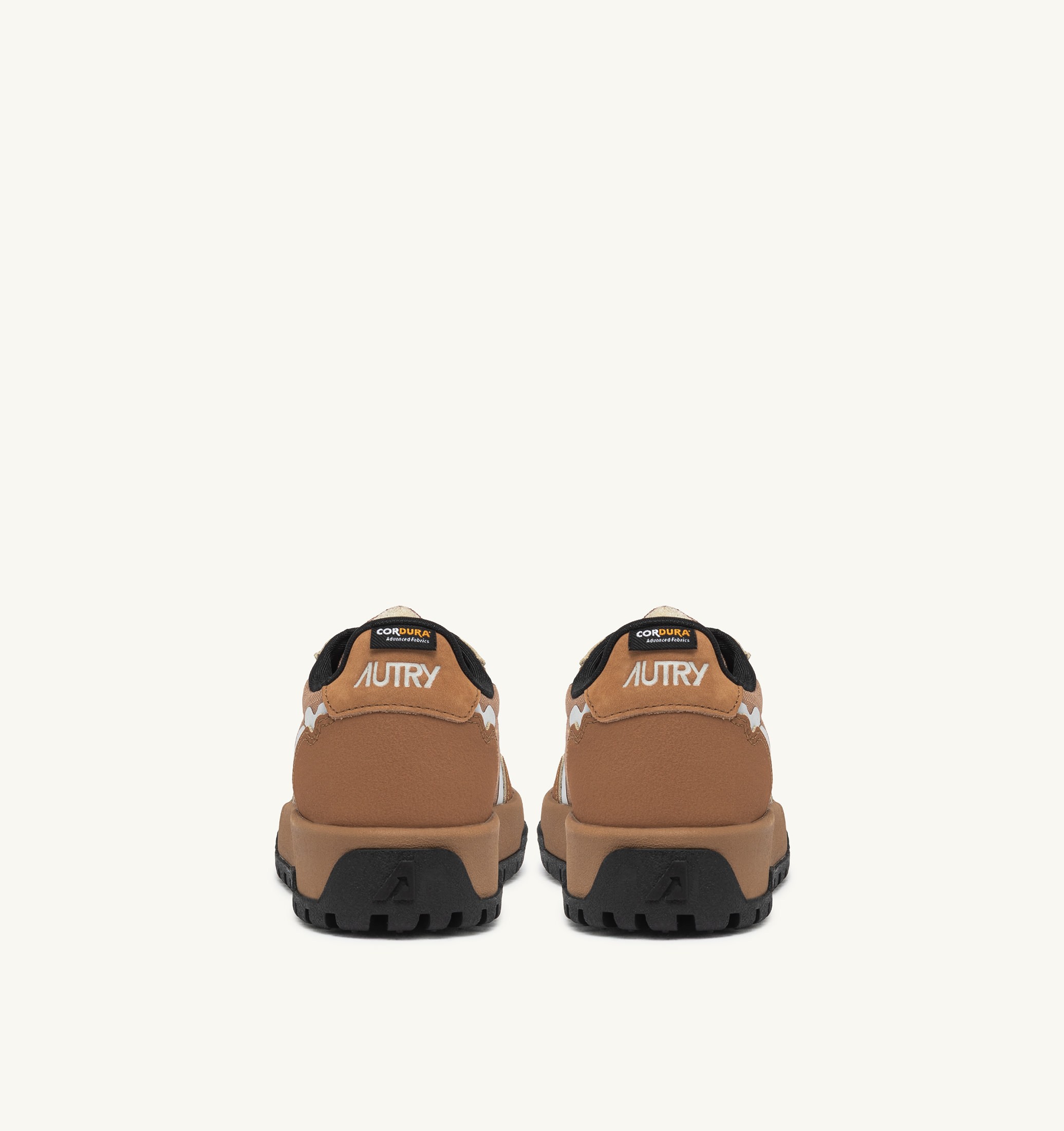 BASKETS WILDPACE LOW EN NYLON RIPSTOP ET CUIR BROWN SUGAR ET REFLEX